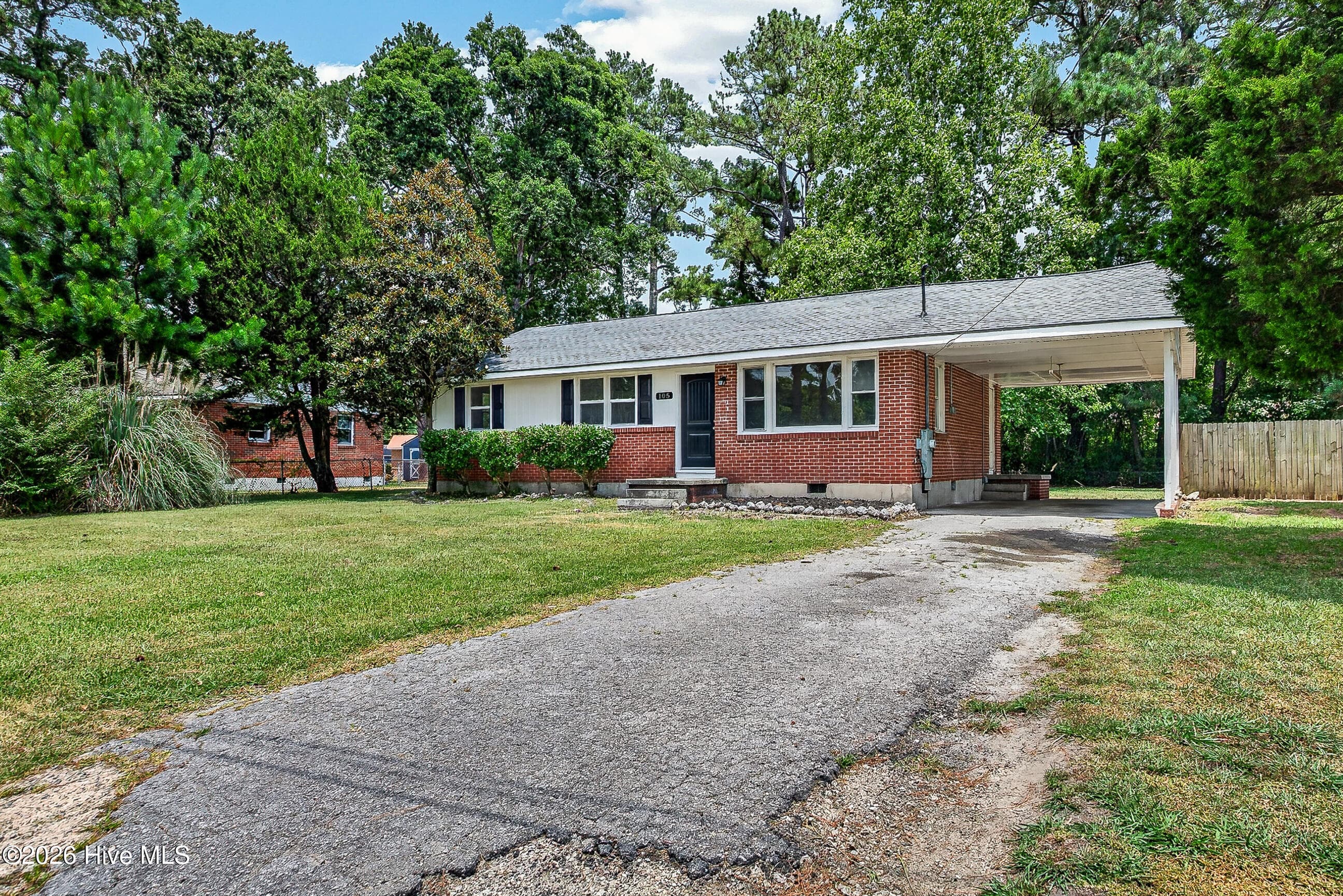 Single Family Residence at 105 Kitt Drive, Jacksonville, NC 28540, photo 2 of 30