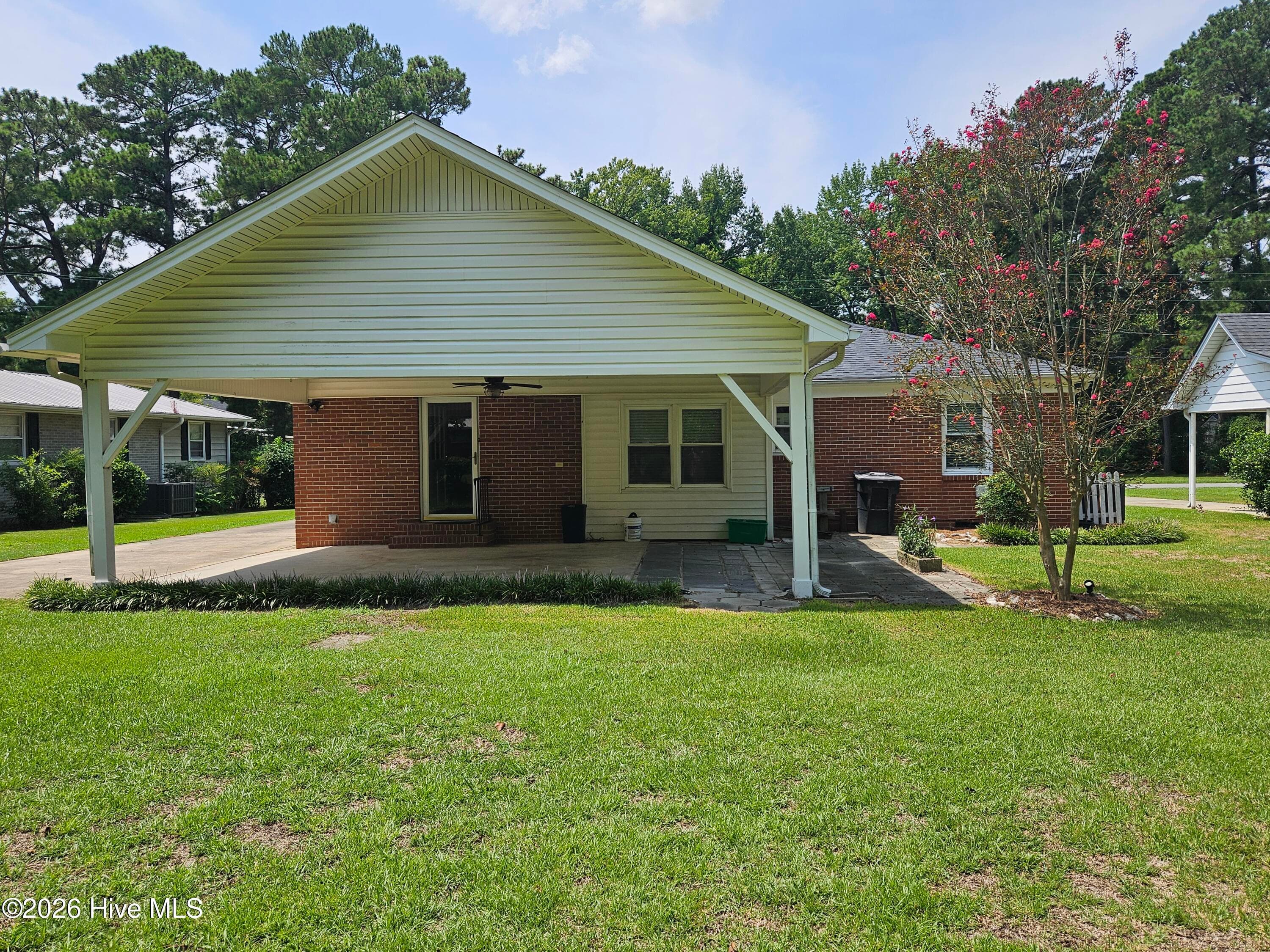 Single Family Residence at 702 Stewart Avenue, Clinton, NC 28328, photo 2 of 18