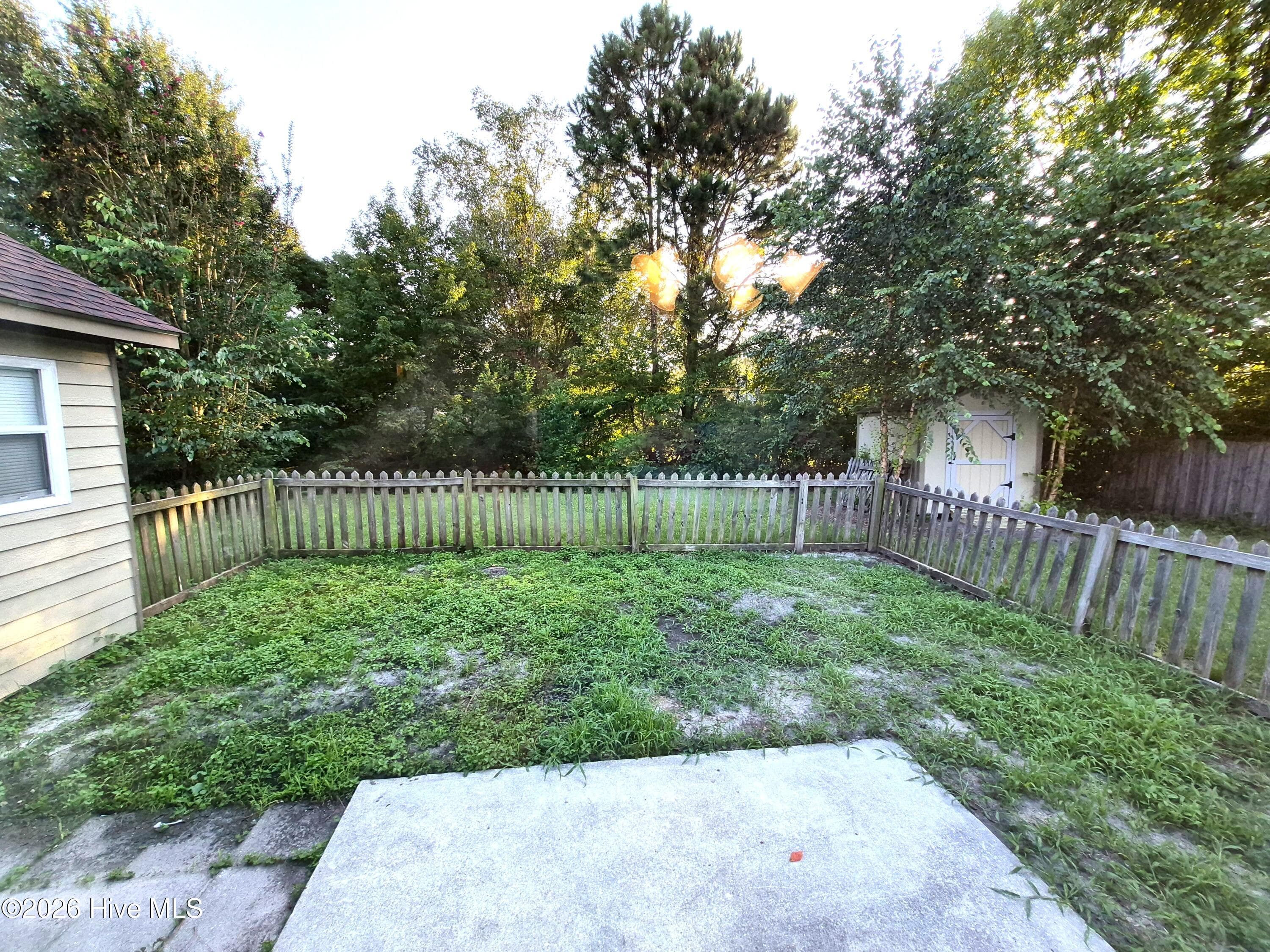 Single Family Residence at 809 Autumn Leaves Court, Wilmington, NC 28411, photo 5 of 26