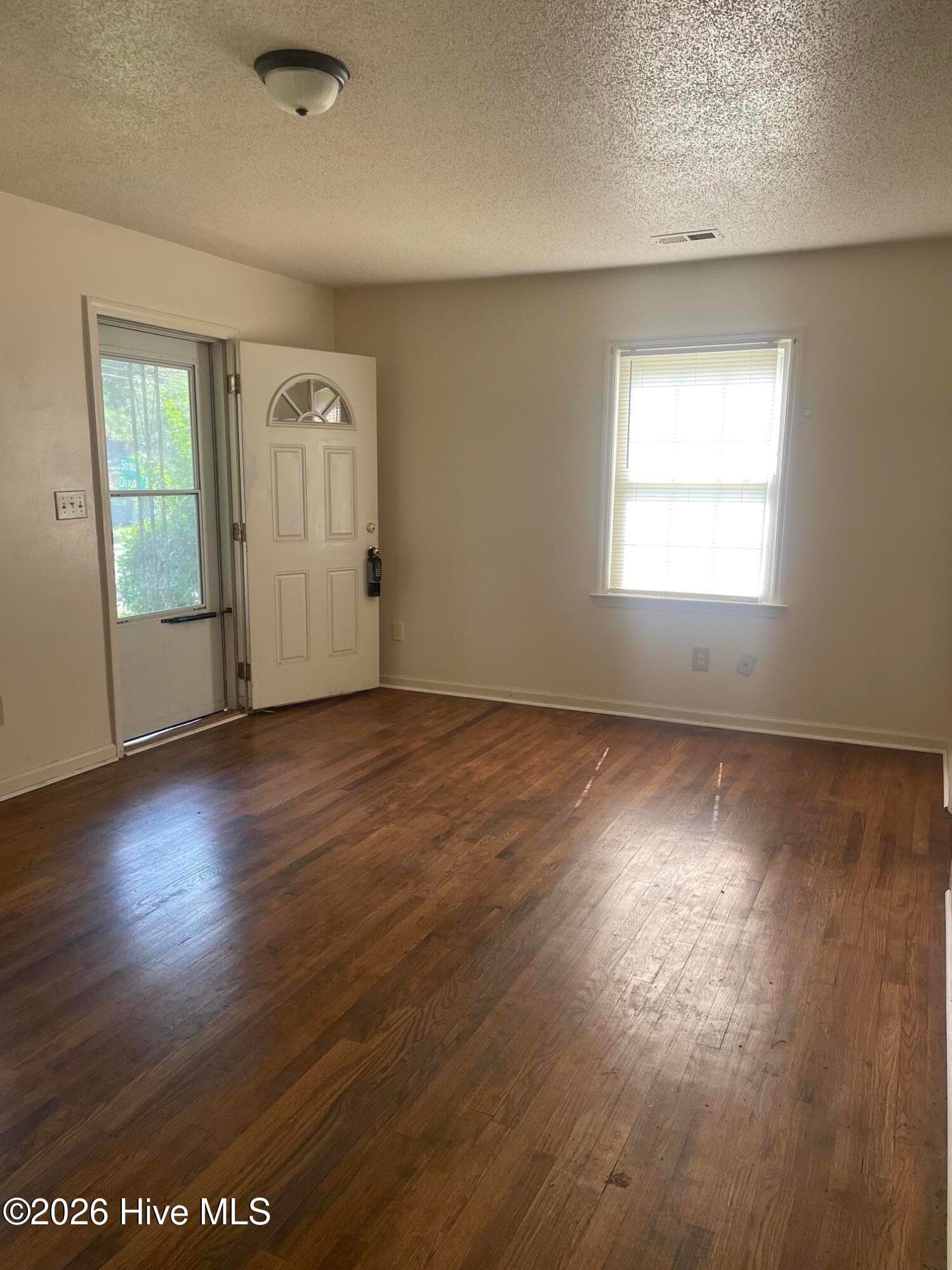 Single Family Residence at 600 Dixon Street, Kinston, NC 28501, photo 14 of 15