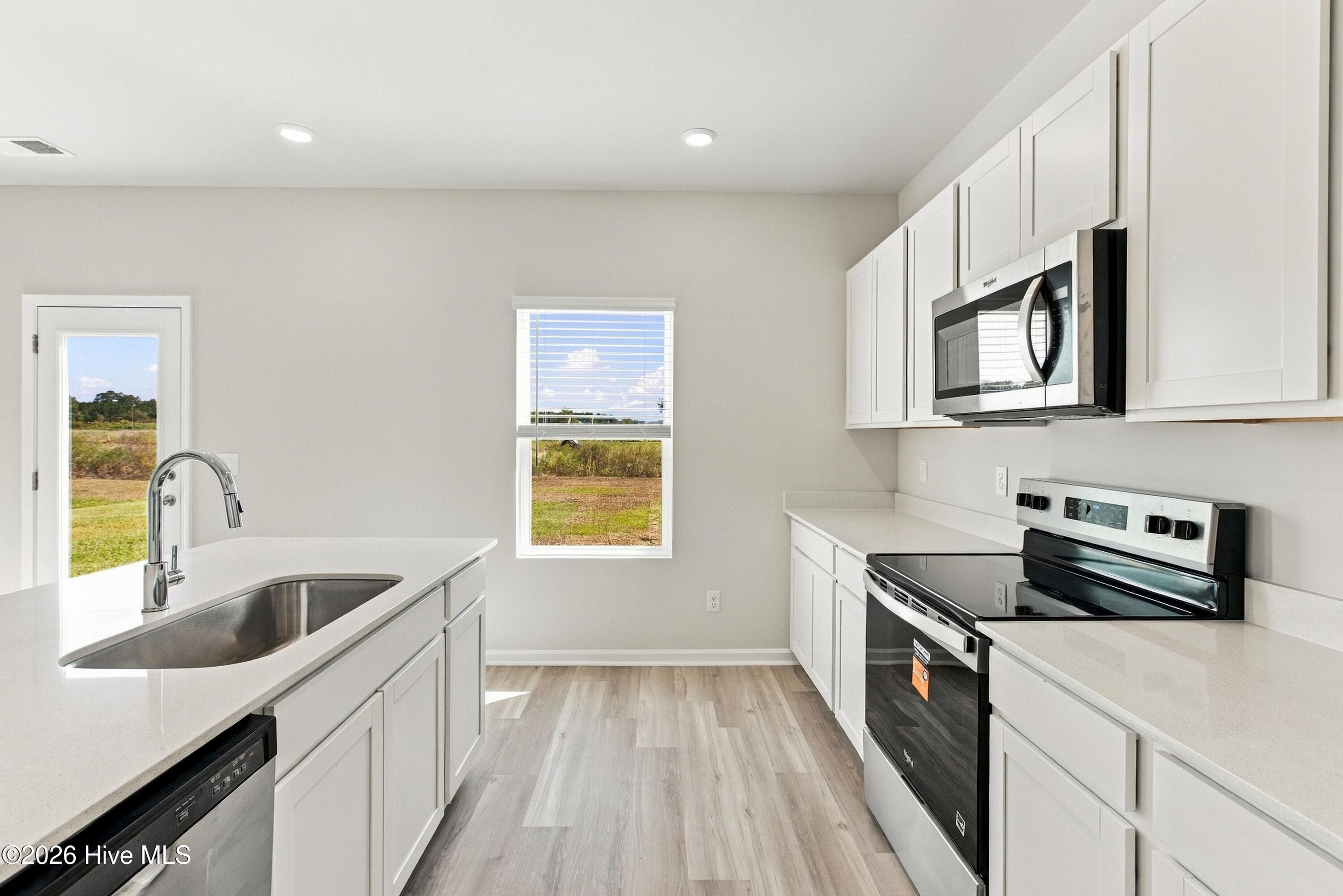 Single Family Residence at 141 N Squires Run Lane, Richlands, NC 28574, photo 32 of 105