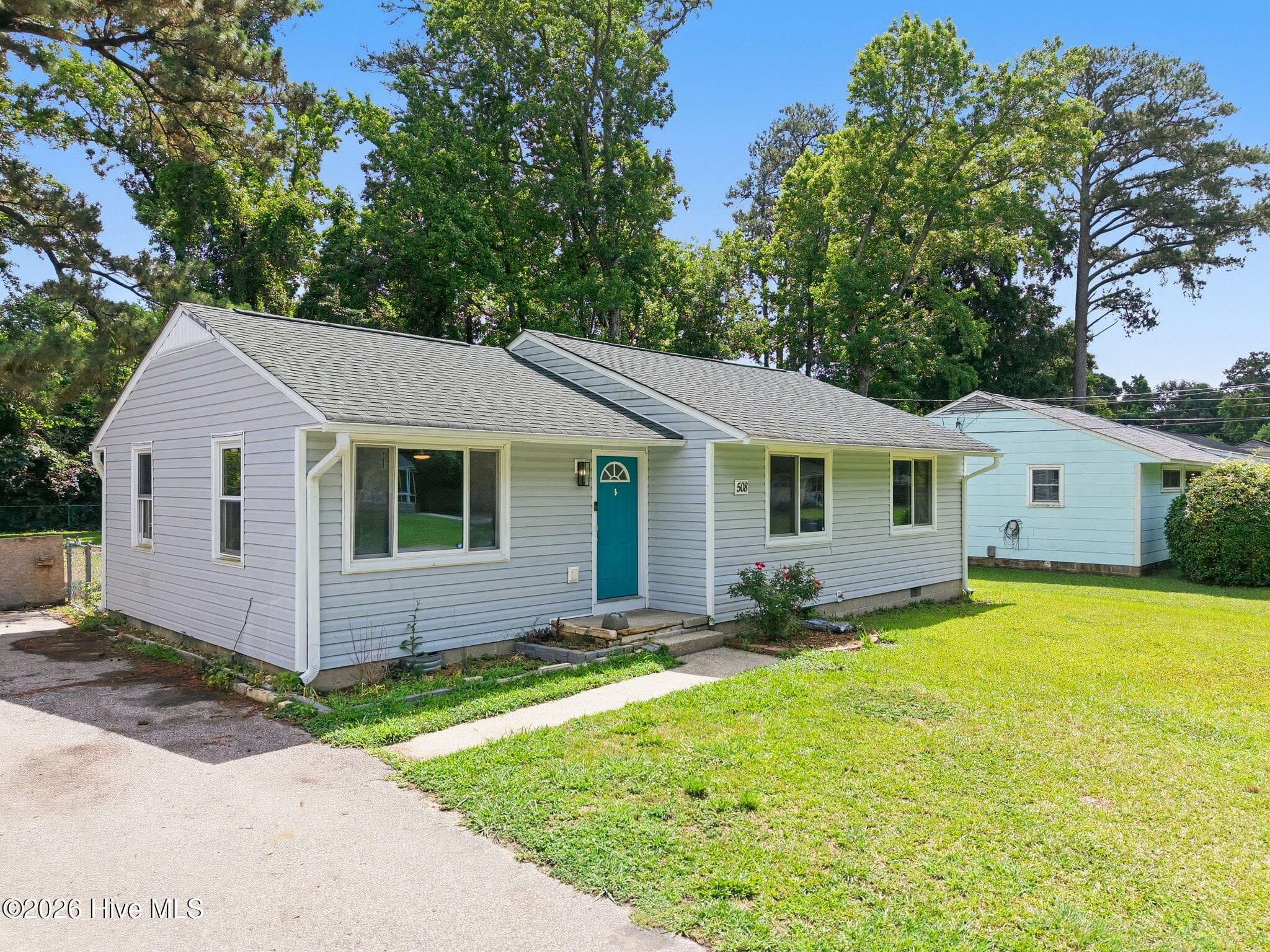 Single Family Residence at 508 Oak Lane, Jacksonville, NC 28540, photo 2 of 35