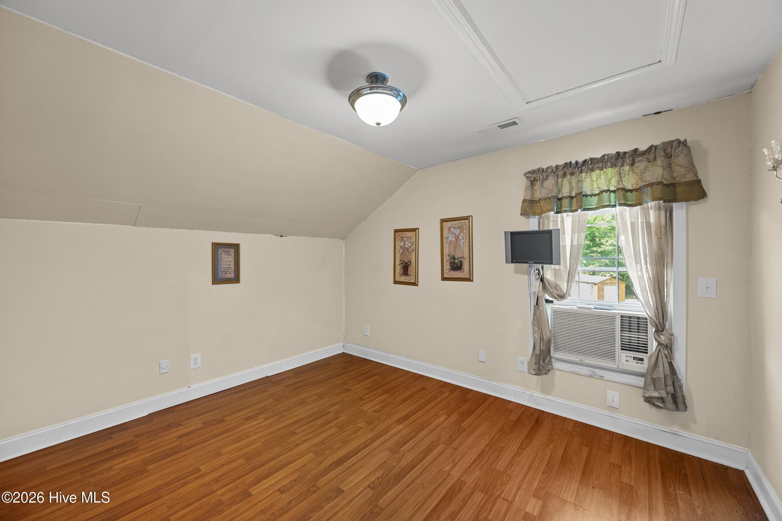 Single Family Residence at 3332 Belt Road, Castle Hayne, NC 28429, photo 3 of 8