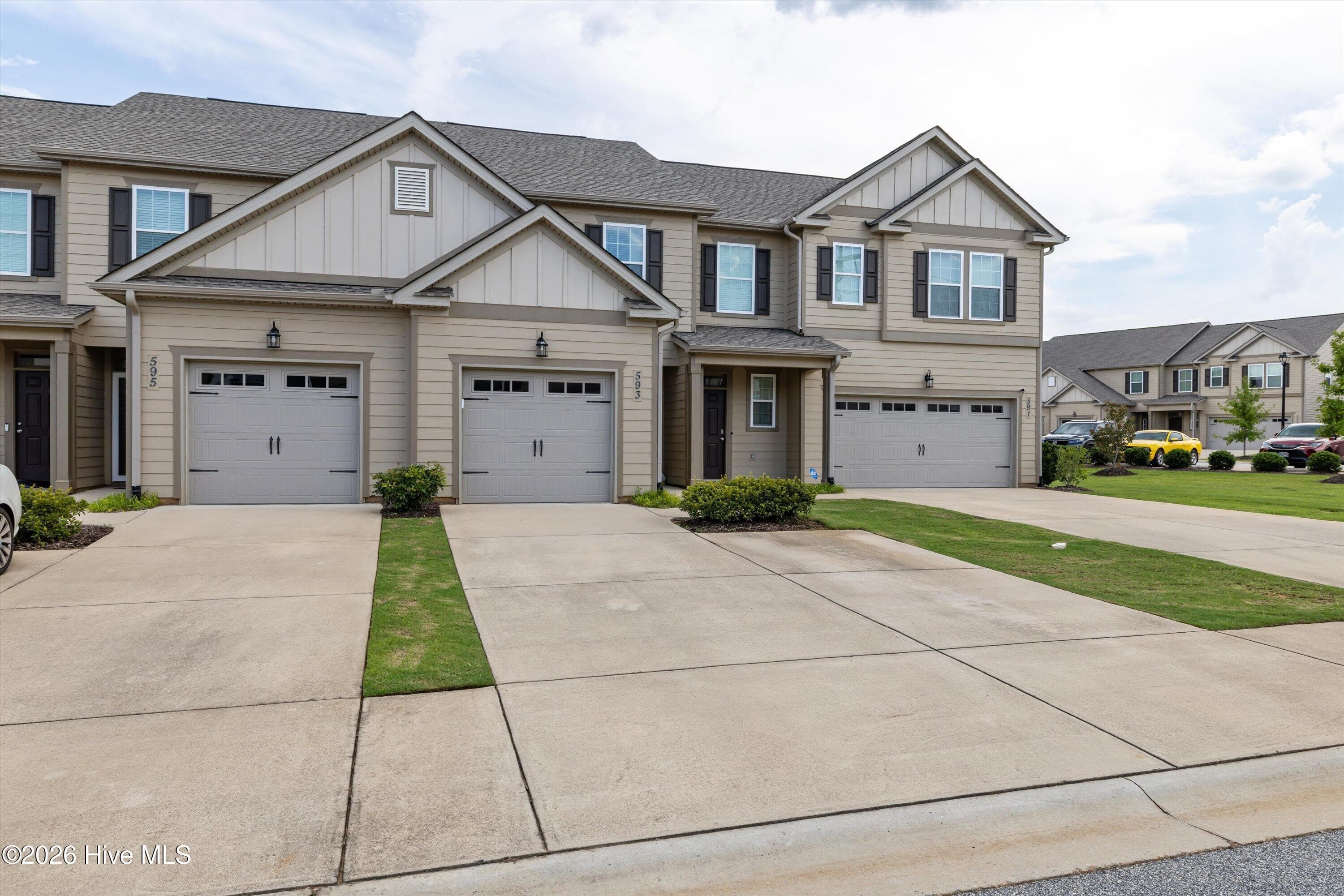 Townhouse at 593 Vinings Drive, Grovetown, GA 30813, photo 3 of 41