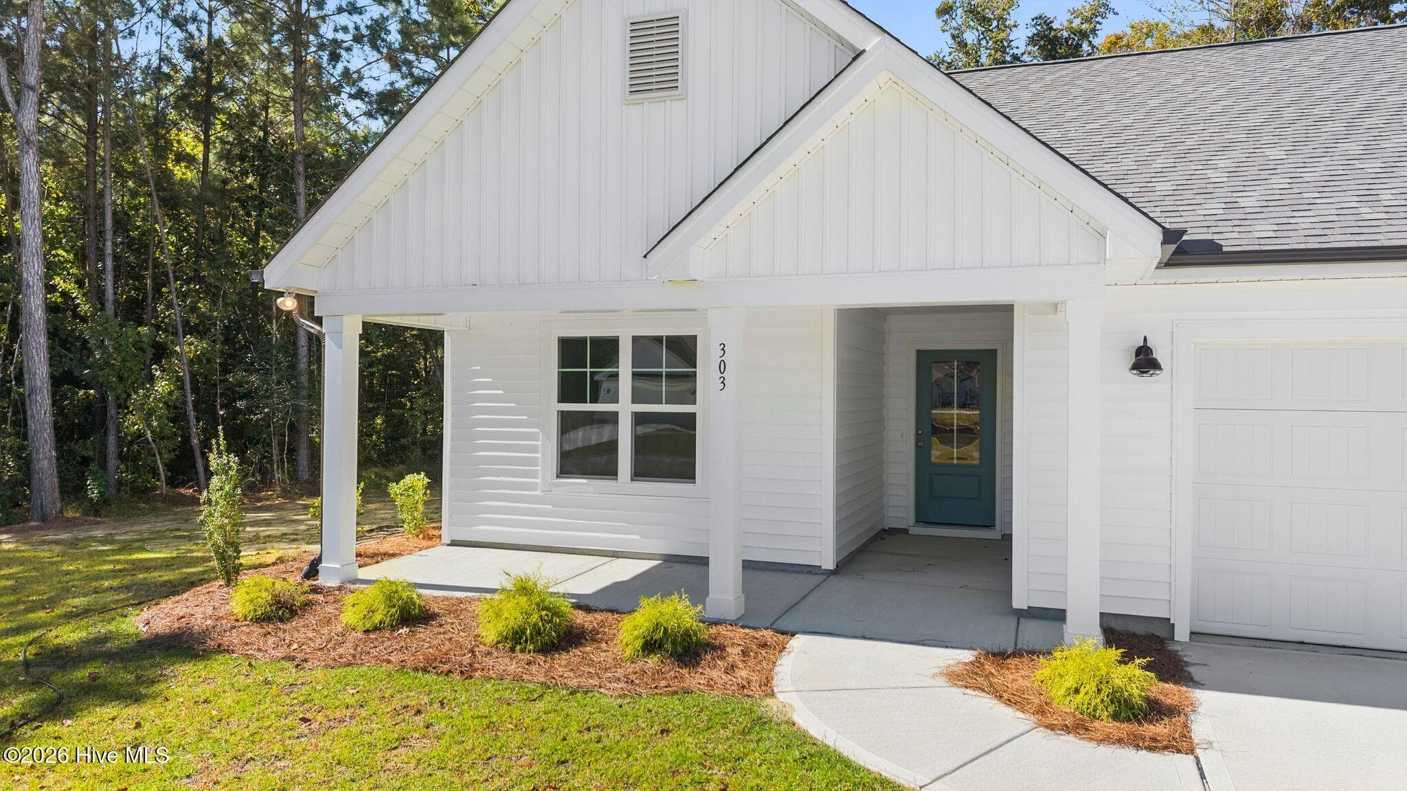 Single Family Residence at 303 Riva Ridge, Burgaw, NC 28425, photo 5 of 72
