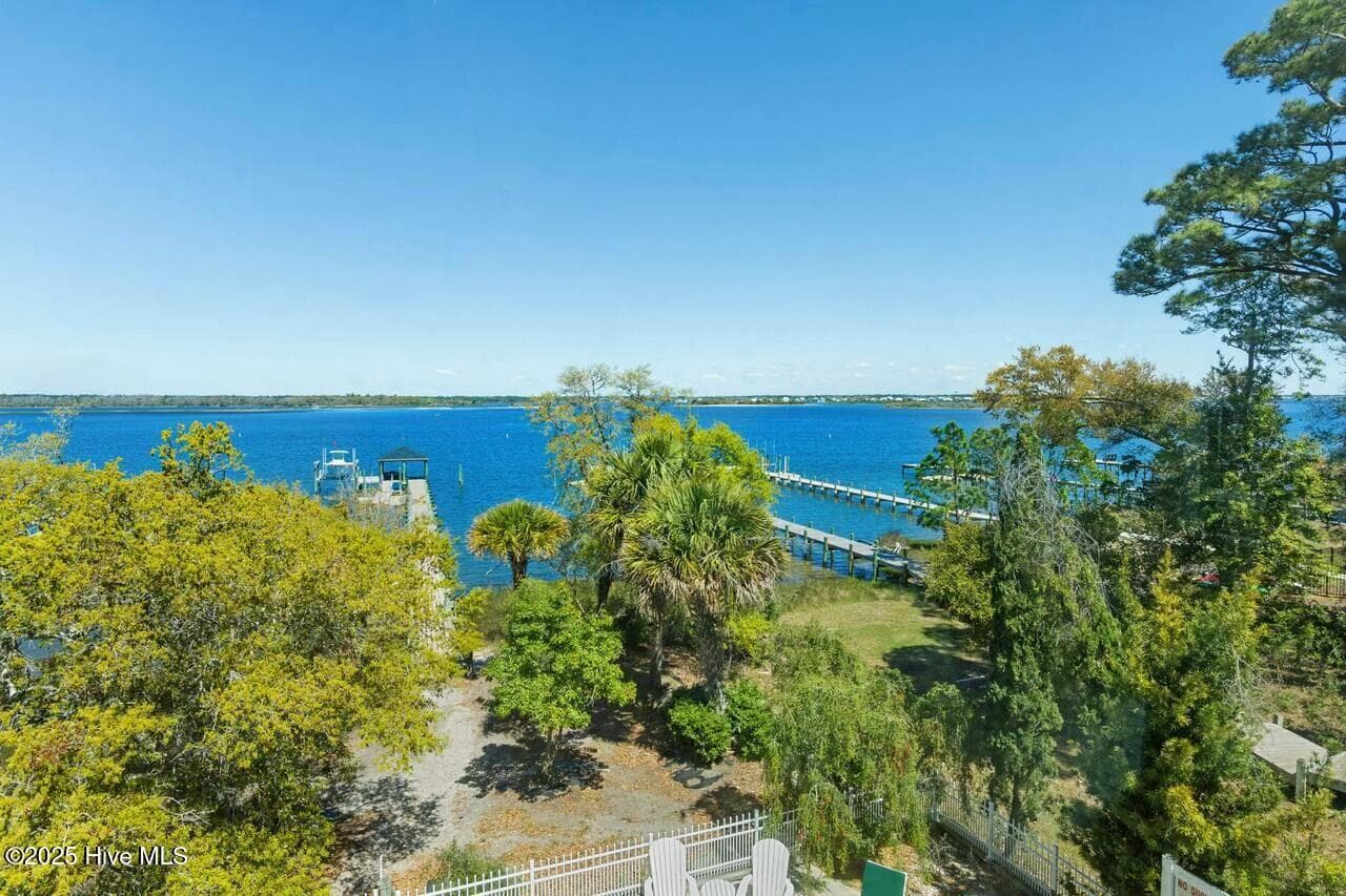 MBR Sound & Pier Views - 7012 Sound Drive, Emerald Isle, NC 28594