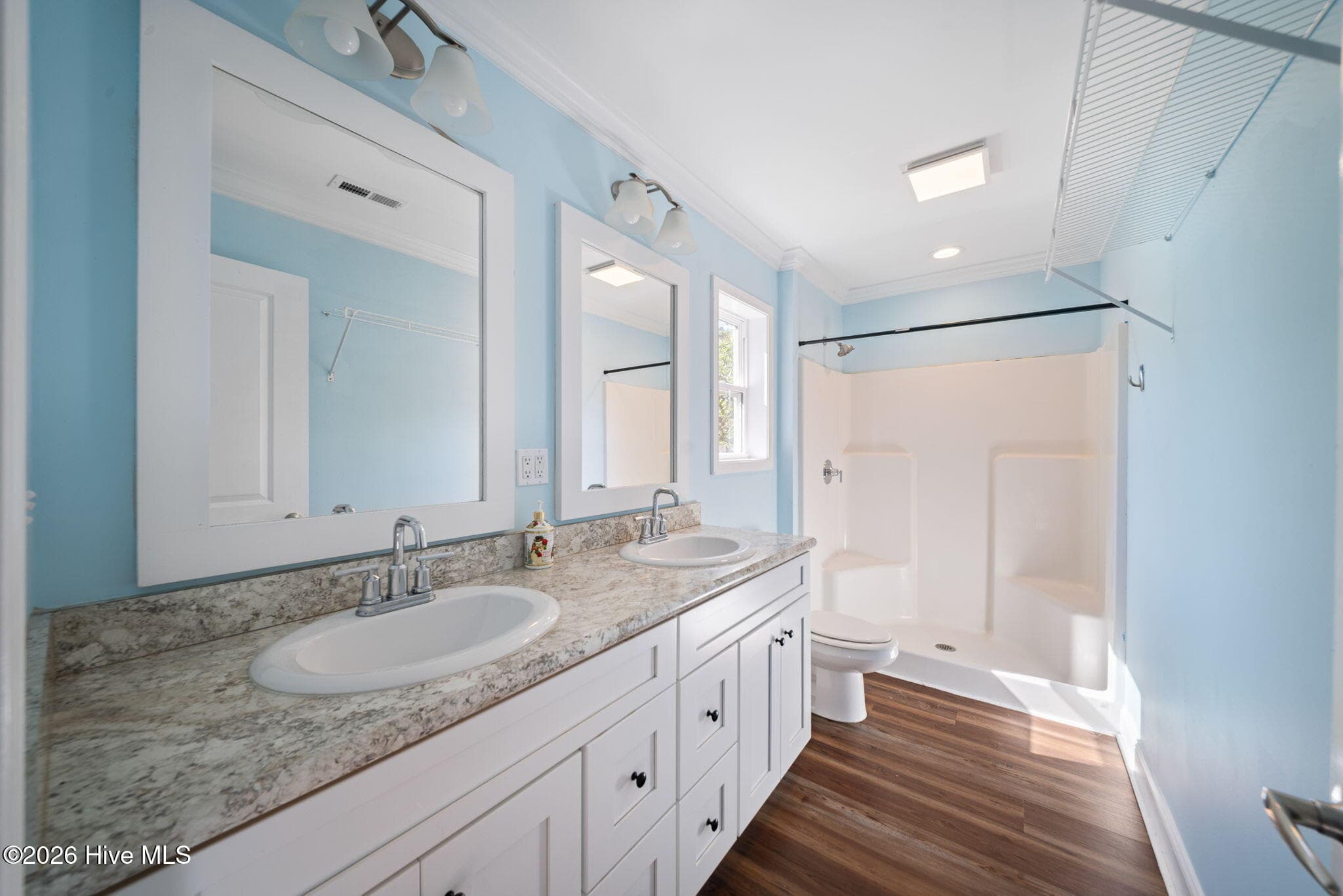 Single Family Residence at 404 Jamaica Drive, Hampstead, NC 28443, photo 6 of 27