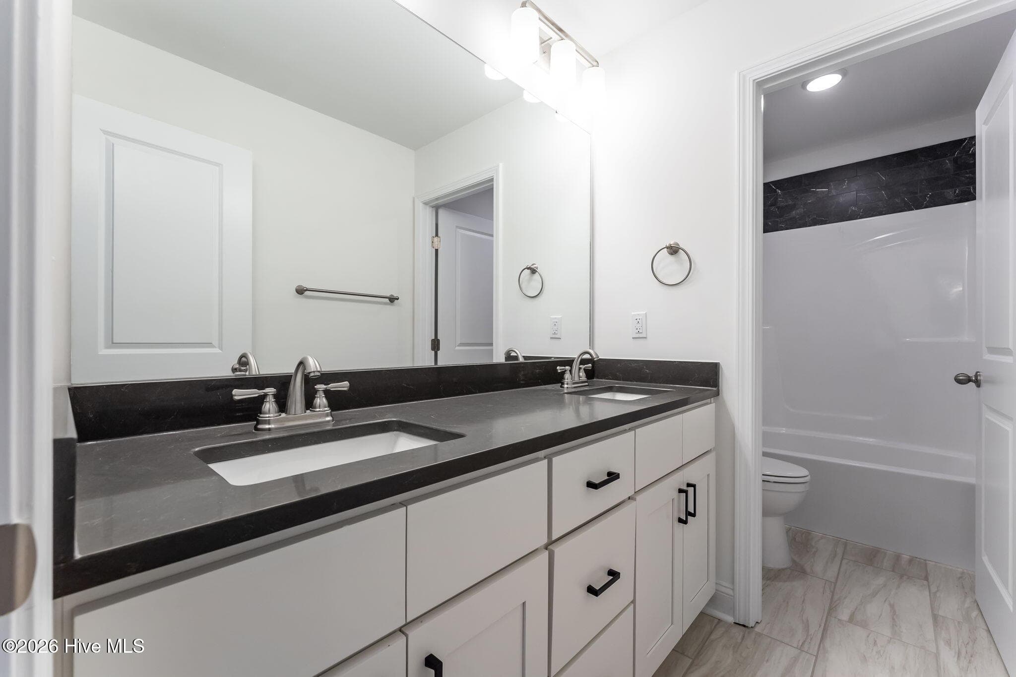 TELLURIDE LOT 04 - 'Berton' - 221 Telluride Court, Aberdeen, NC 28315