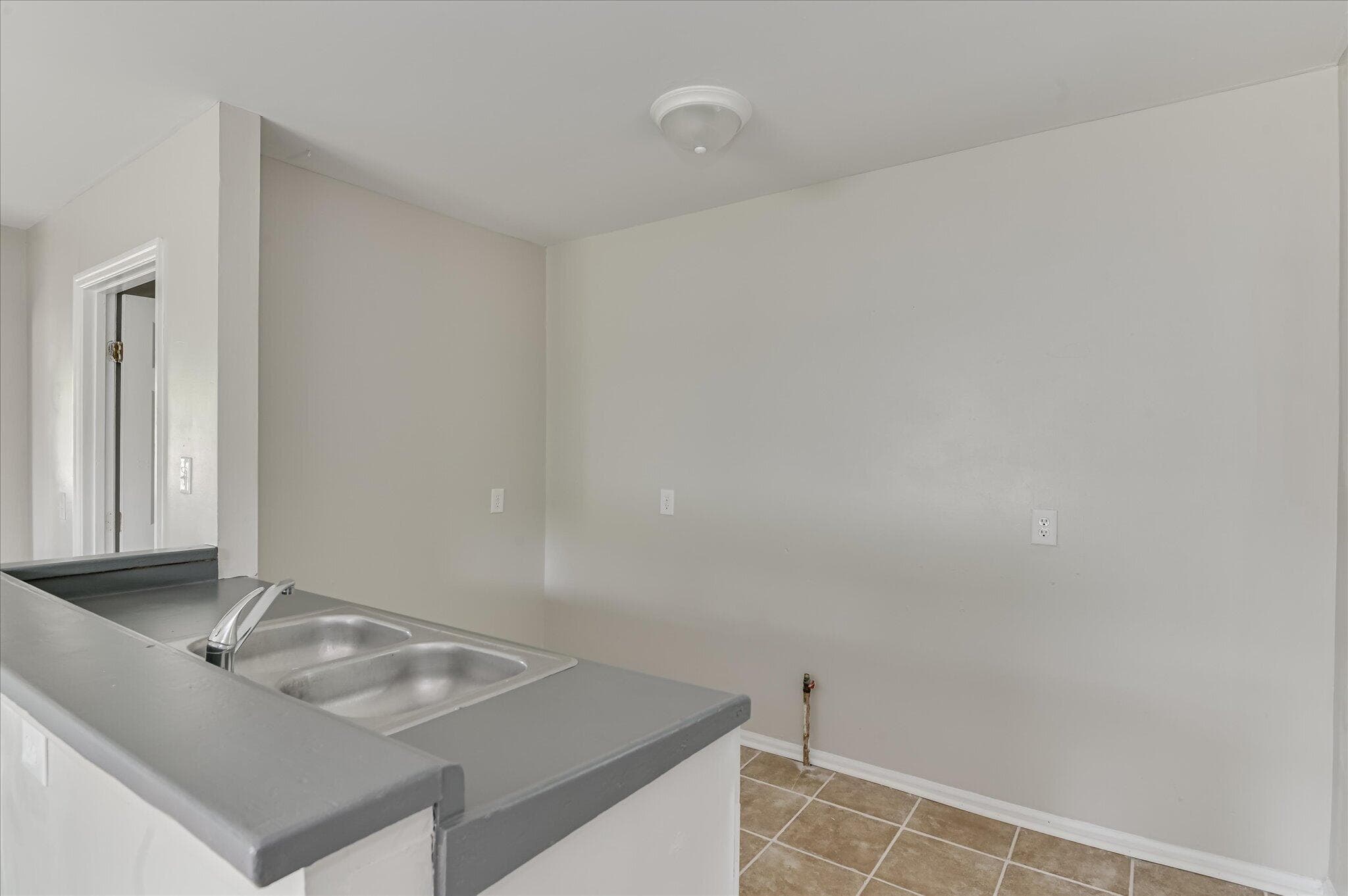 Duplex at 1933 George Road, Augusta, GA 30904, photo 6 of 26