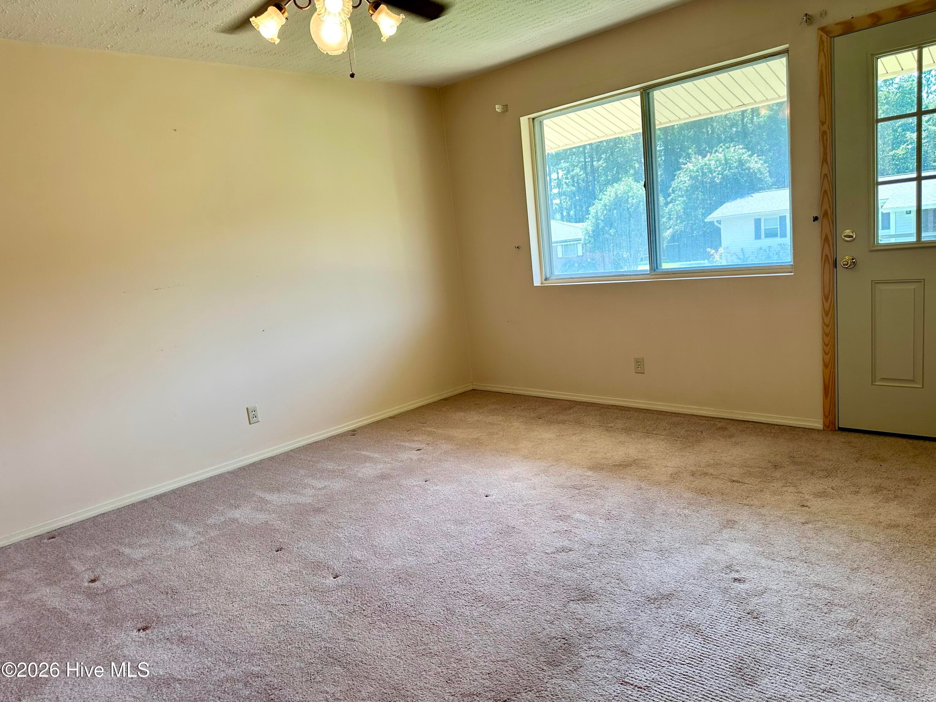 Single Family Residence at 1715 Fairwood Drive, Augusta, GA 30909, photo 6 of 22