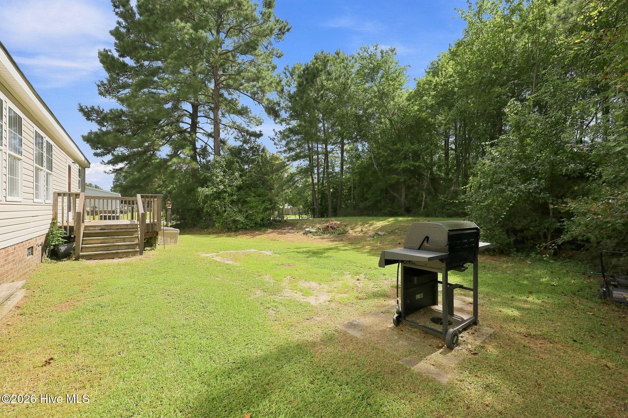 Manufactured Home at 206 Shipmans Pike, Jacksonville, NC 28546, photo 36 of 51