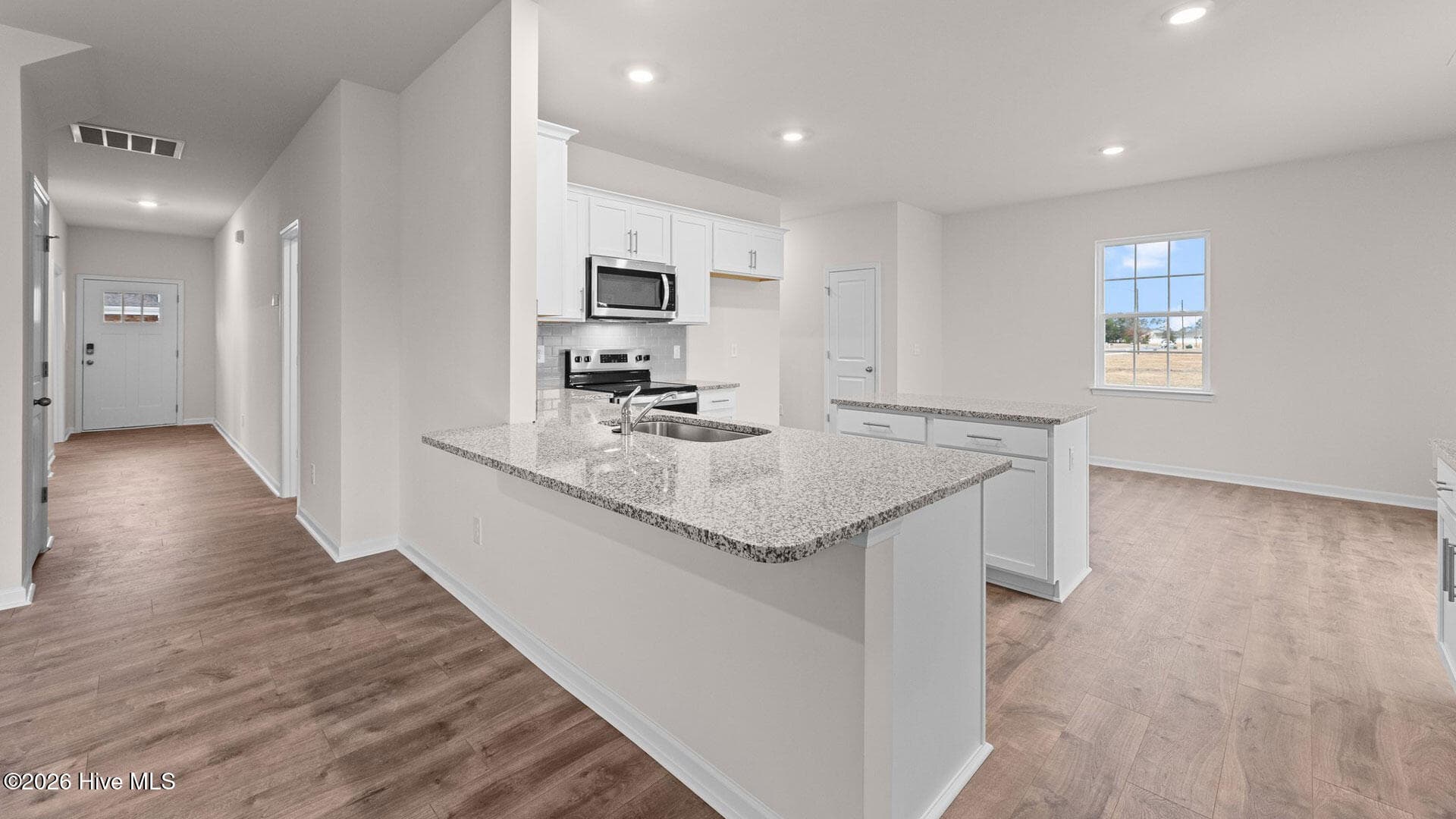 Single Family Residence at 3249 Ridgeland Drive, Winterville, NC 28590, photo 12 of 39