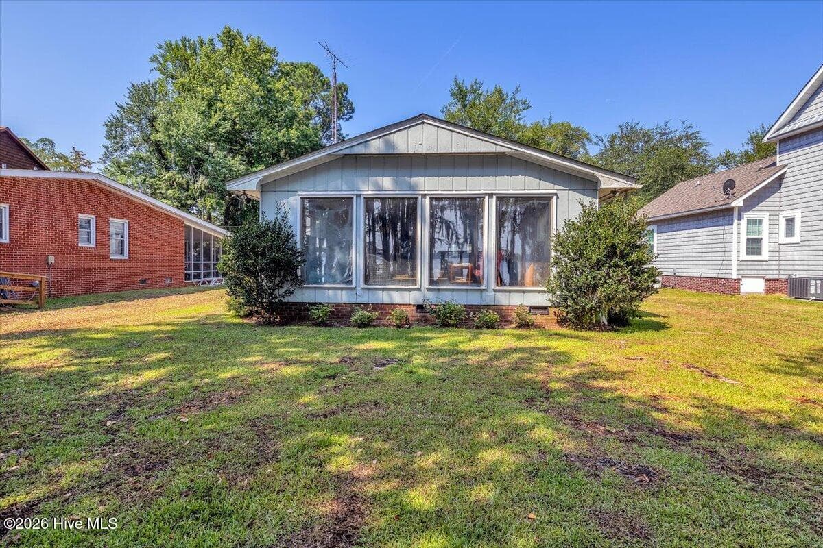 Single Family Residence at 113 Clinton Road, Elizabethtown, NC 28337, photo 51 of 53