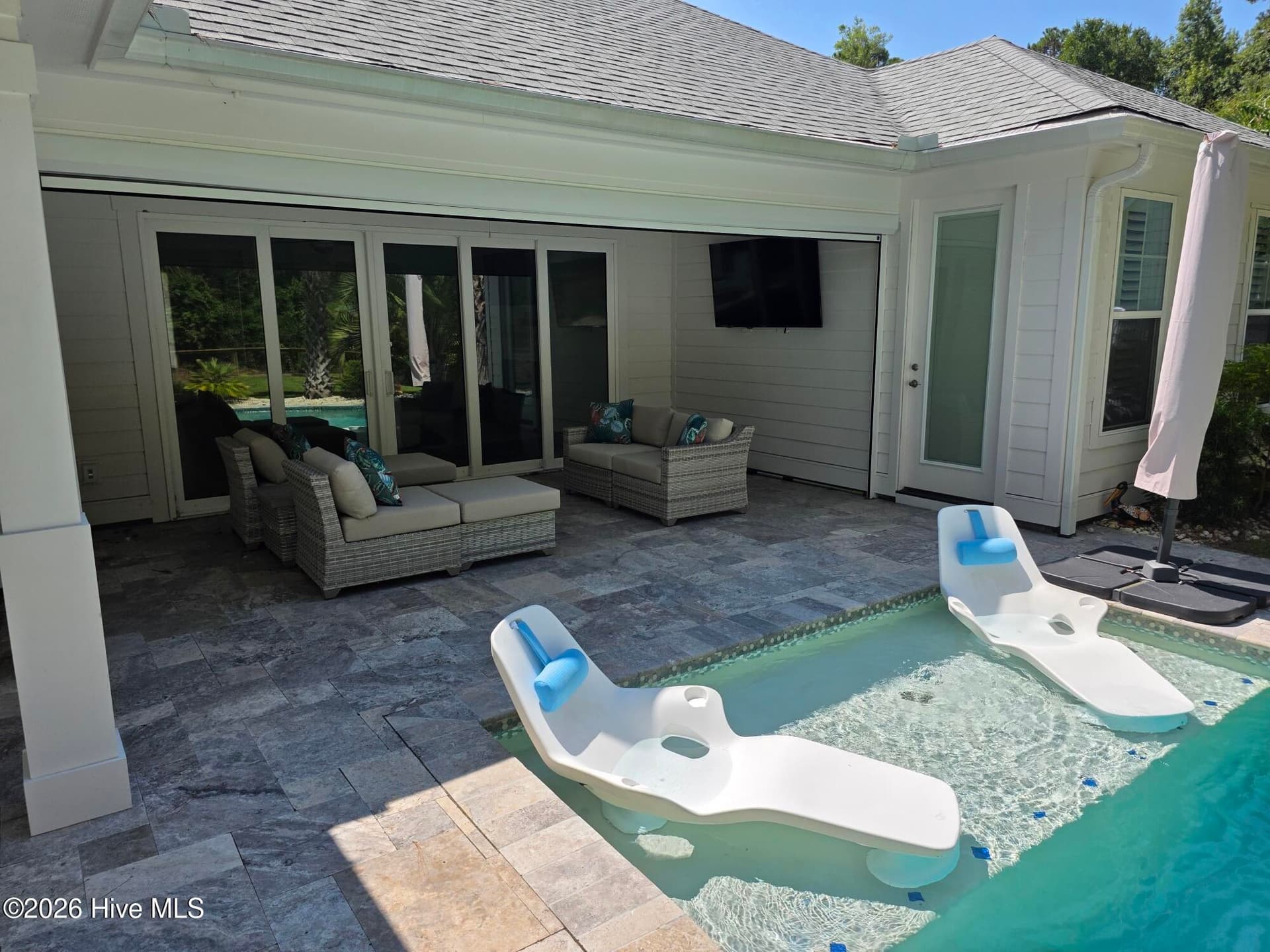 Single Family Residence at 2016 Manor Parc Drive, Calabash, NC 28467, photo 24 of 127