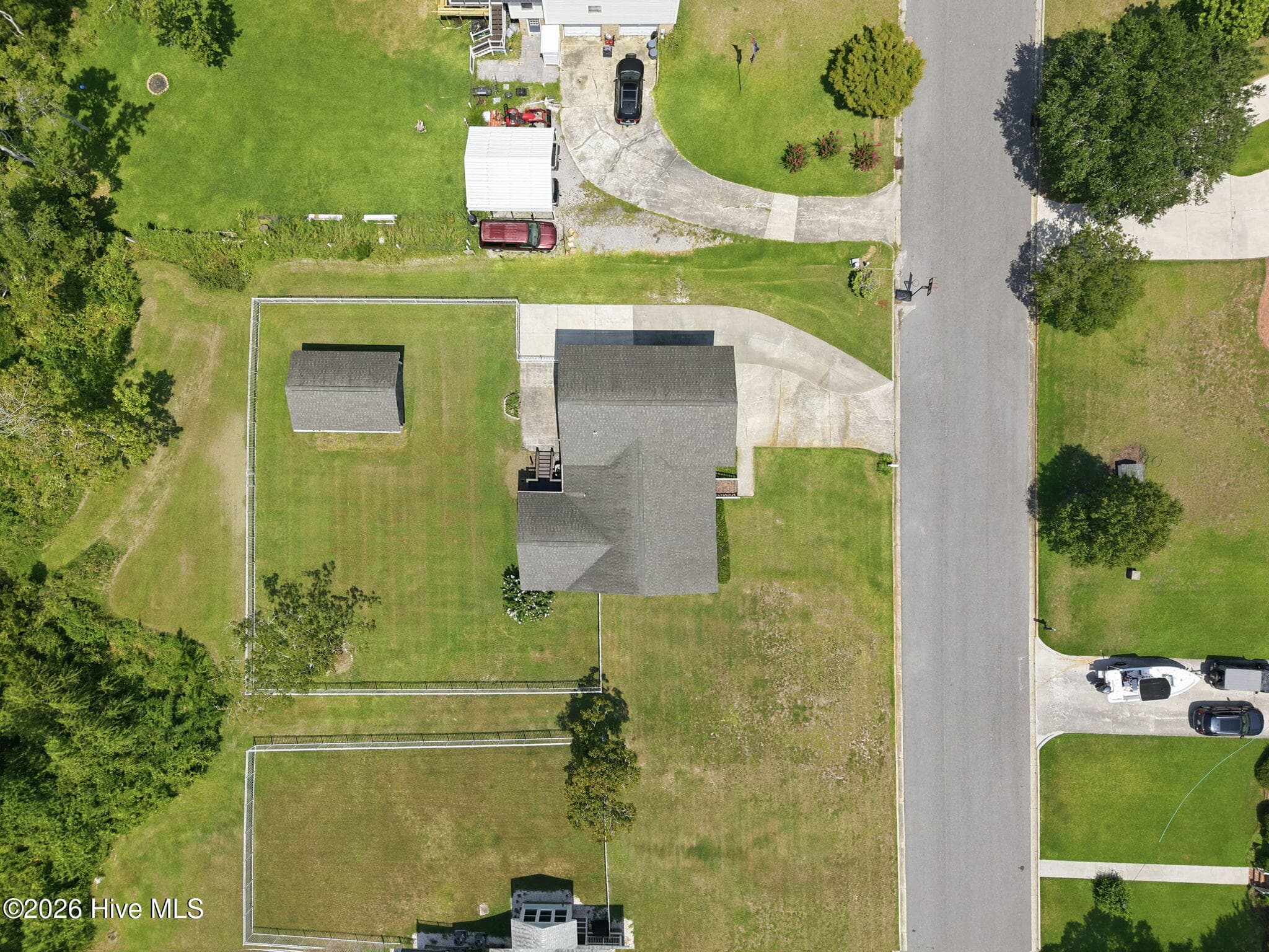 Single Family Residence at 907 Oak Drive, Morehead City, NC 28557, photo 2 of 2
