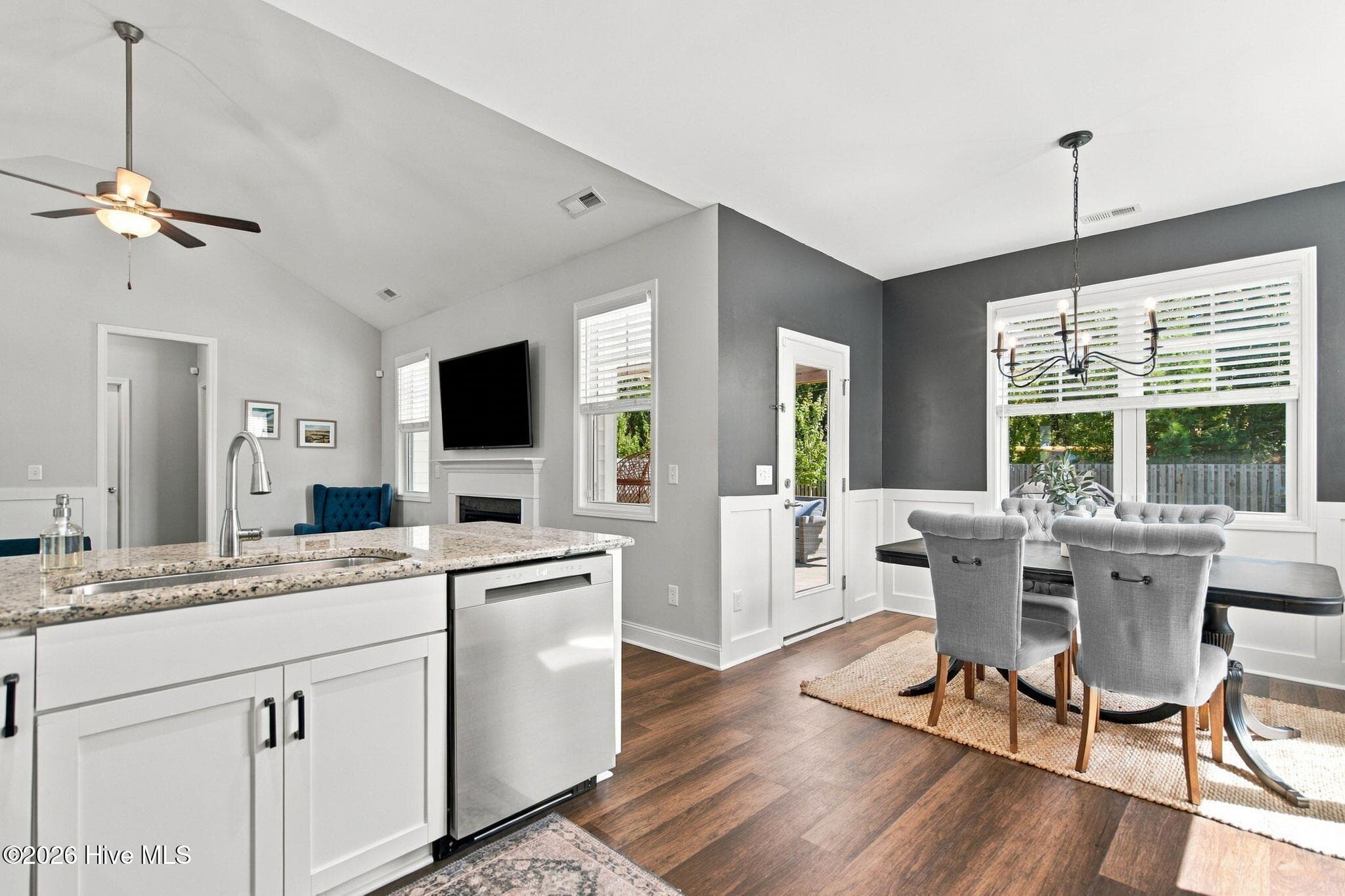 Single Family Residence at 2024 Blue Bonnet Circle, Castle Hayne, NC 28429, photo 14 of 42