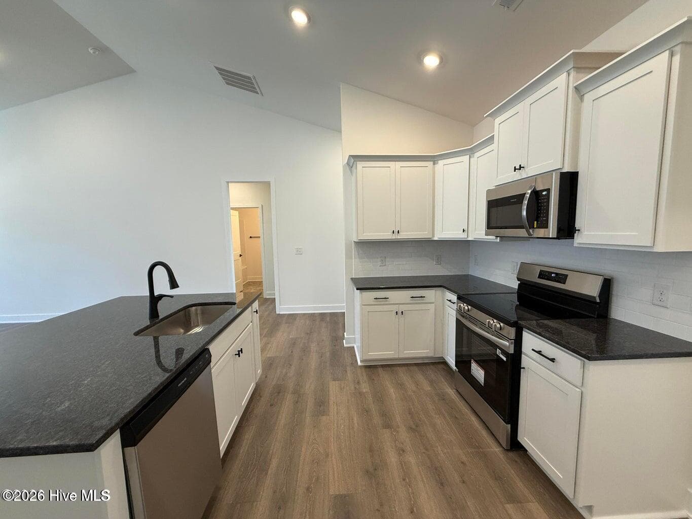Single Family Residence at 2113 Sandbrook Loop, Leland, NC 28451, photo 13 of 41