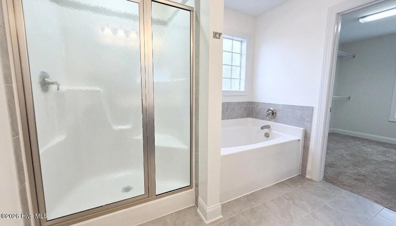 Soaking Tub and Separate Shower - 2007 Snapper Street, New Bern, NC 28562