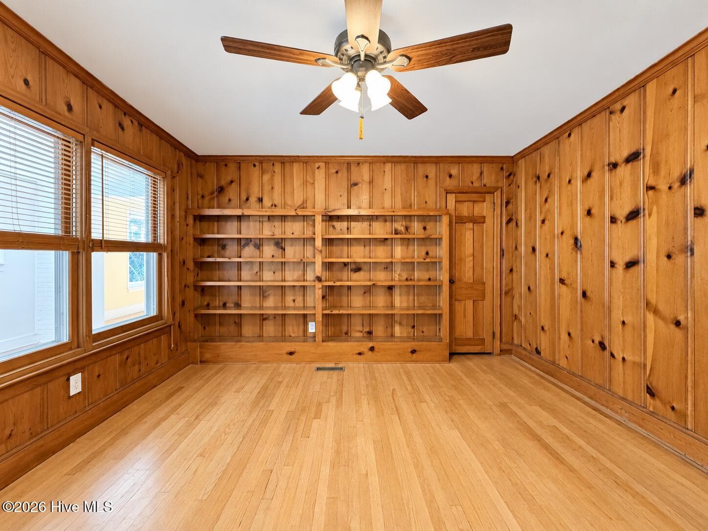 Single Family Residence at 320 Northern Boulevard, Wilmington, NC 28401, photo 41 of 159
