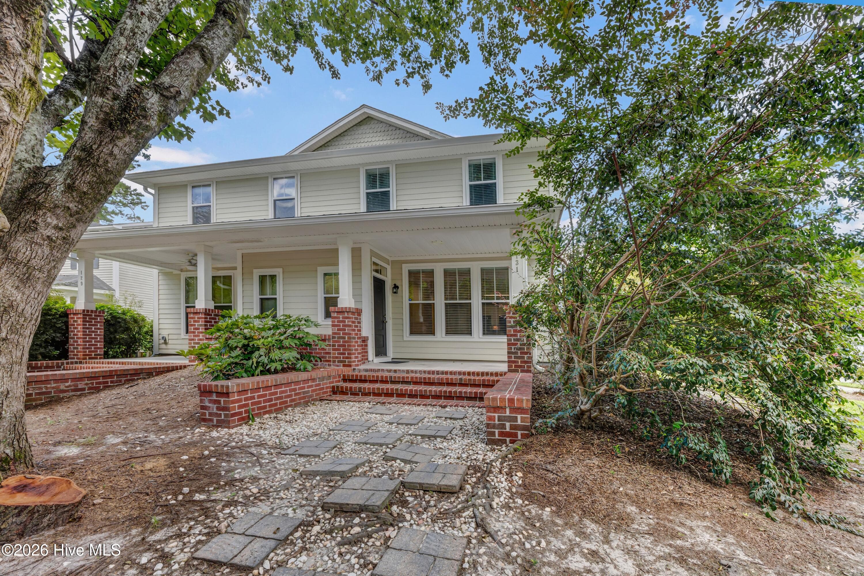 Condominium at 131 Myrtle Avenue, Wilmington, NC 28403, photo 2 of 24