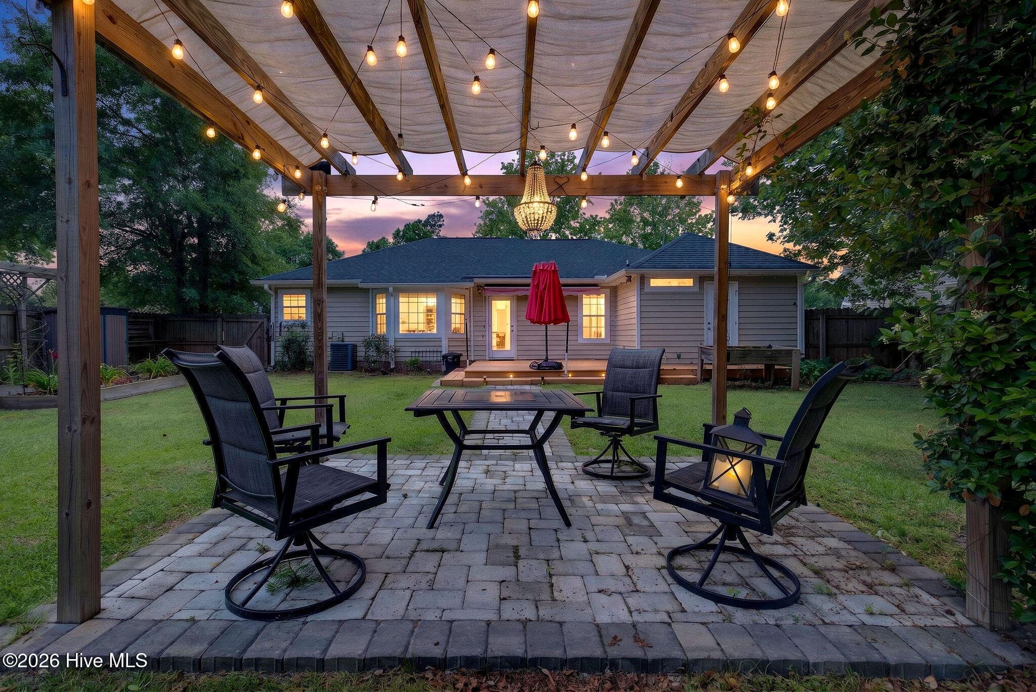 Single Family Residence at 4301 Gatewood Court, Wilmington, NC 28405, photo 2 of 56