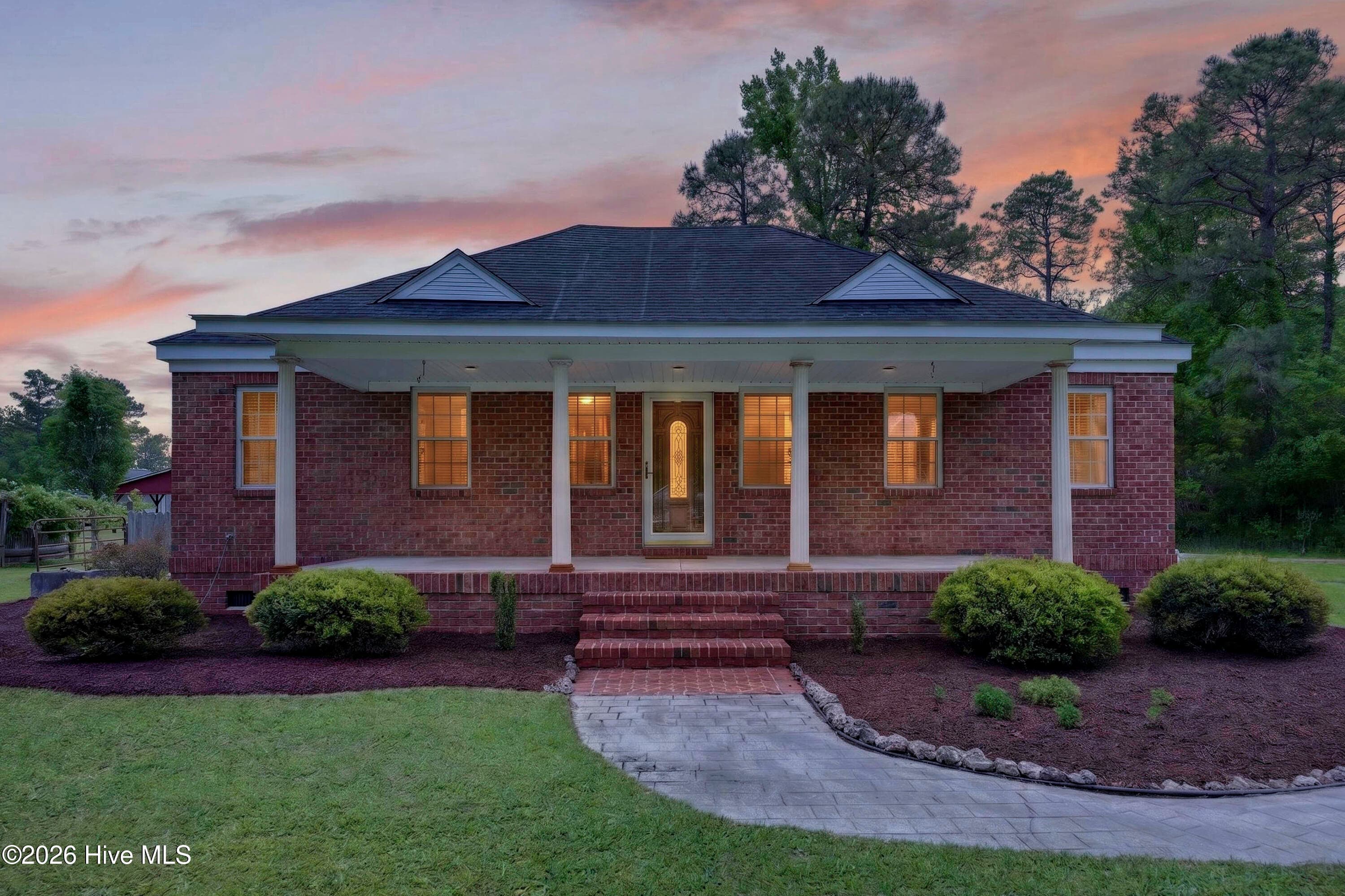 Single Family Residence at 575 Island Creek Road, Rocky Point, NC 28457, photo 5 of 53