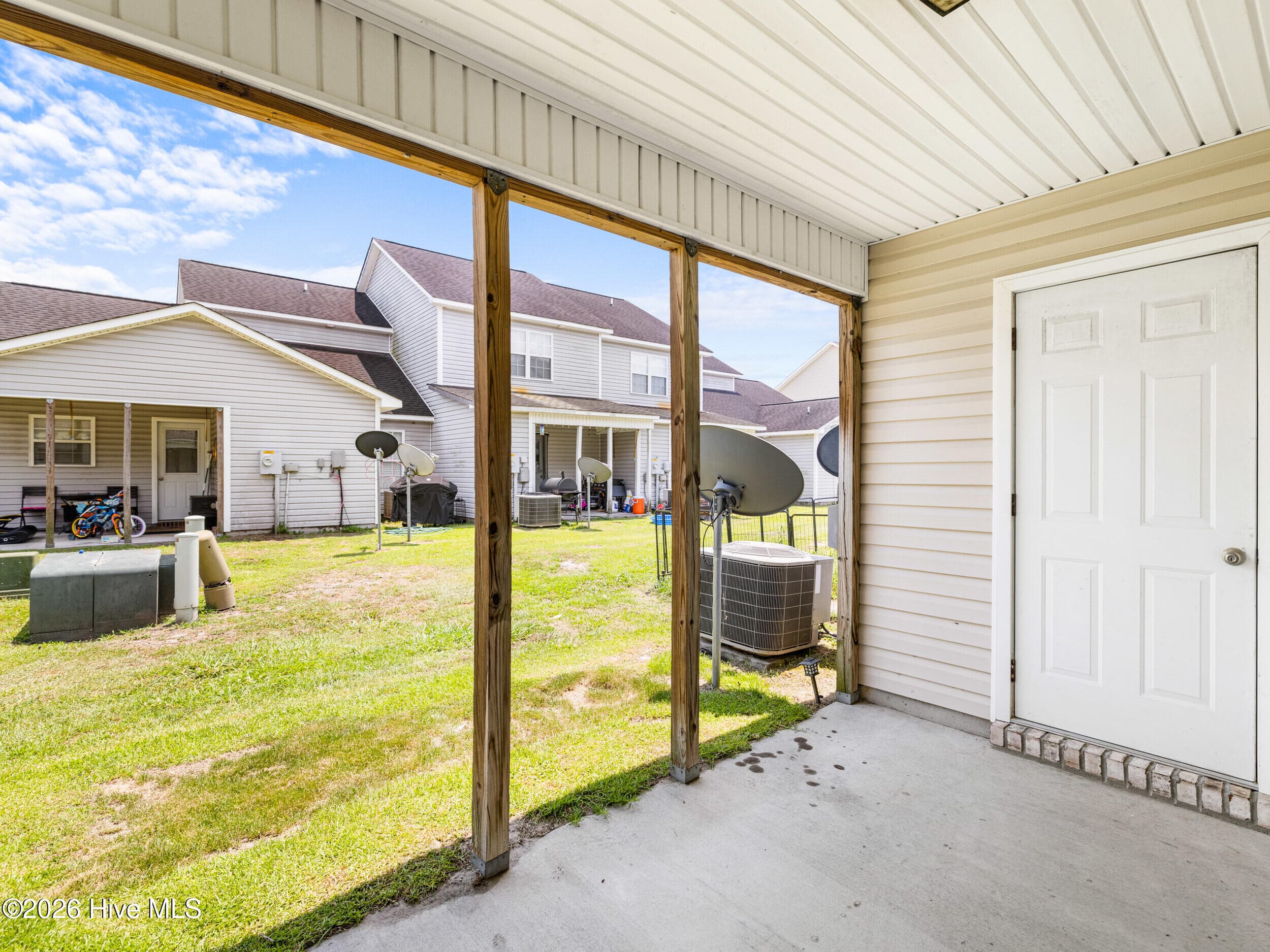 Townhouse at 403 Springwood Drive, Jacksonville, NC 28546, photo 29 of 30