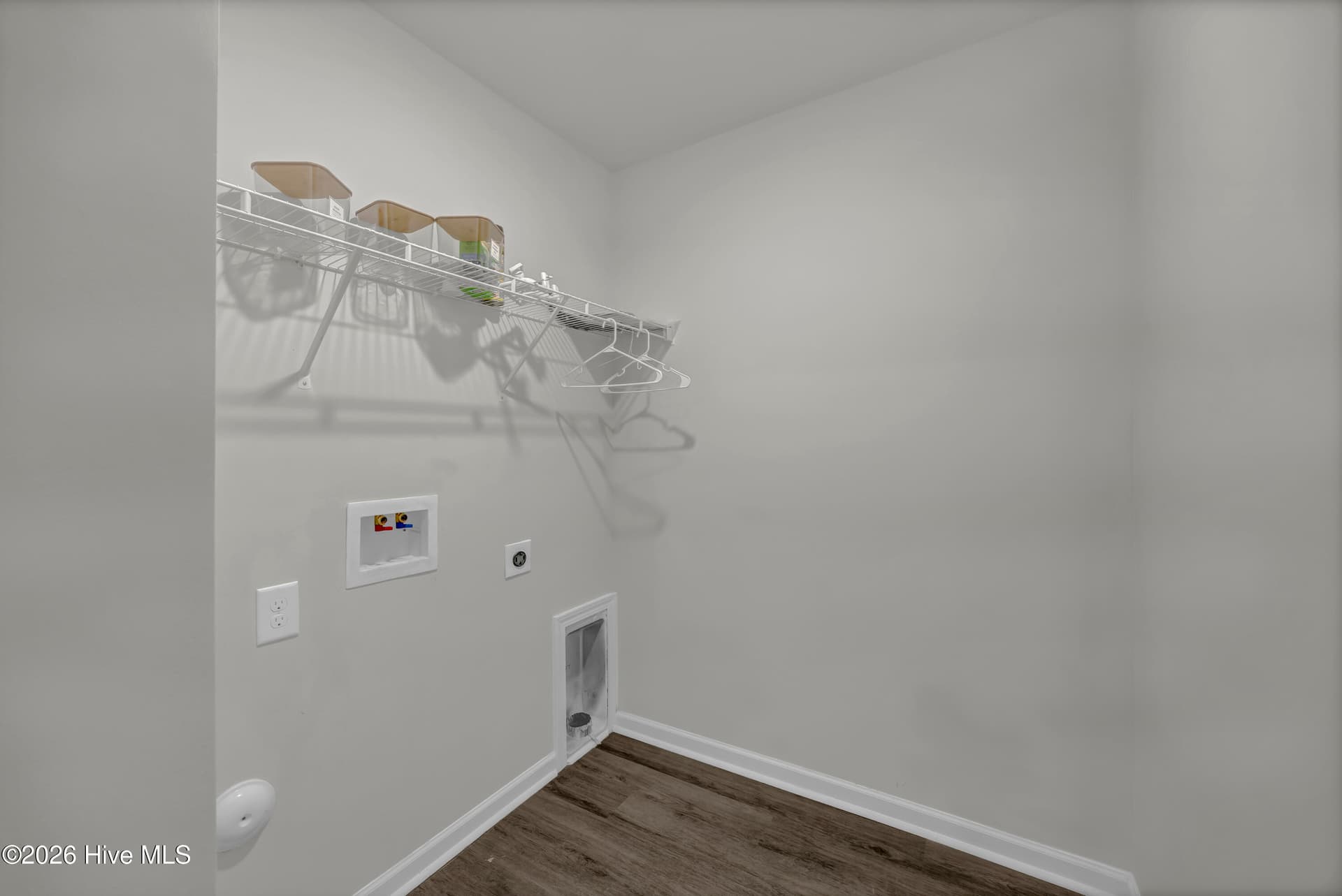Single Family Residence at 824 Delta Court, Wilmington, NC 28401, photo 18 of 32