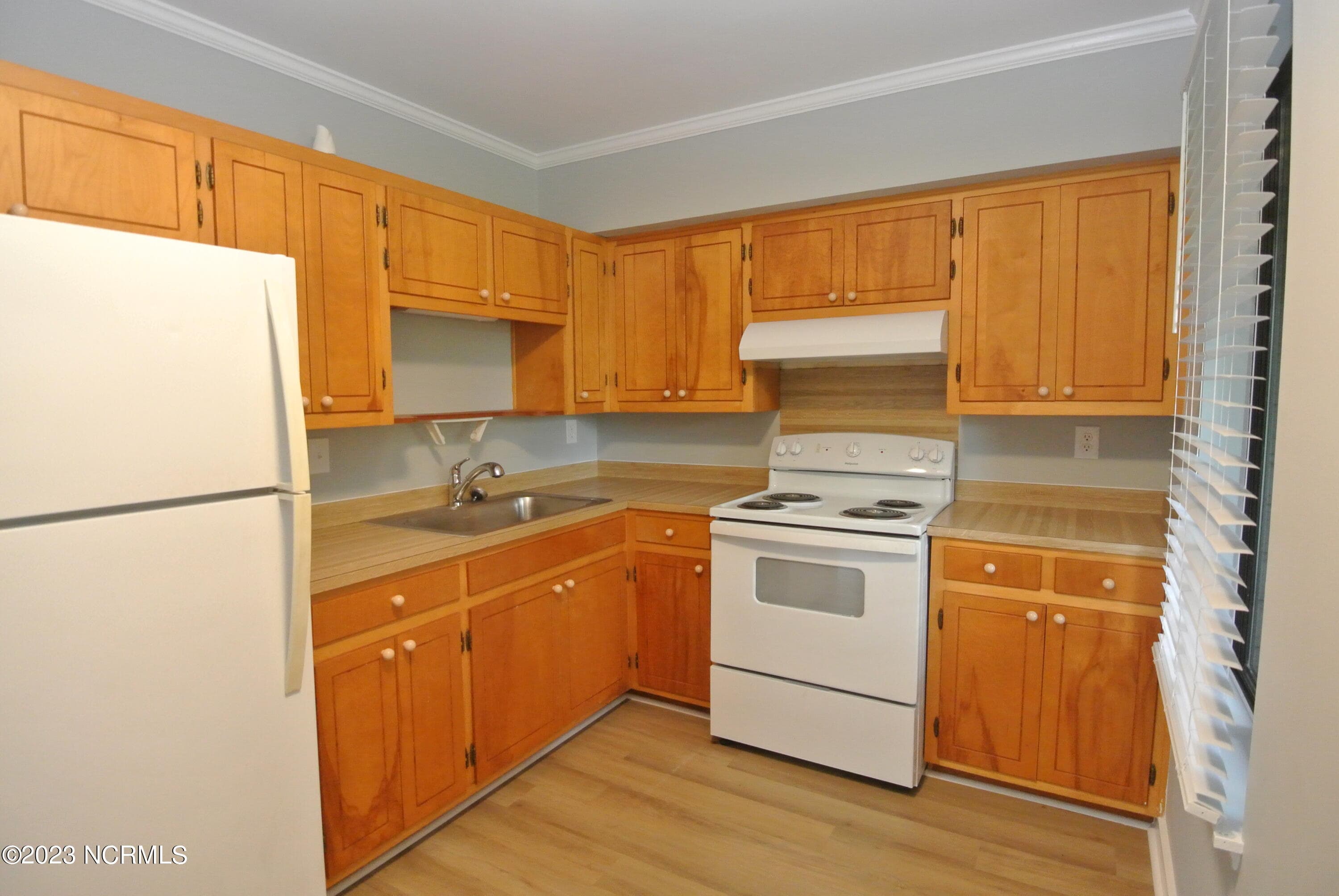 Apartment at 2 Linksiders Road, New Bern, NC 28562, photo 8 of 21