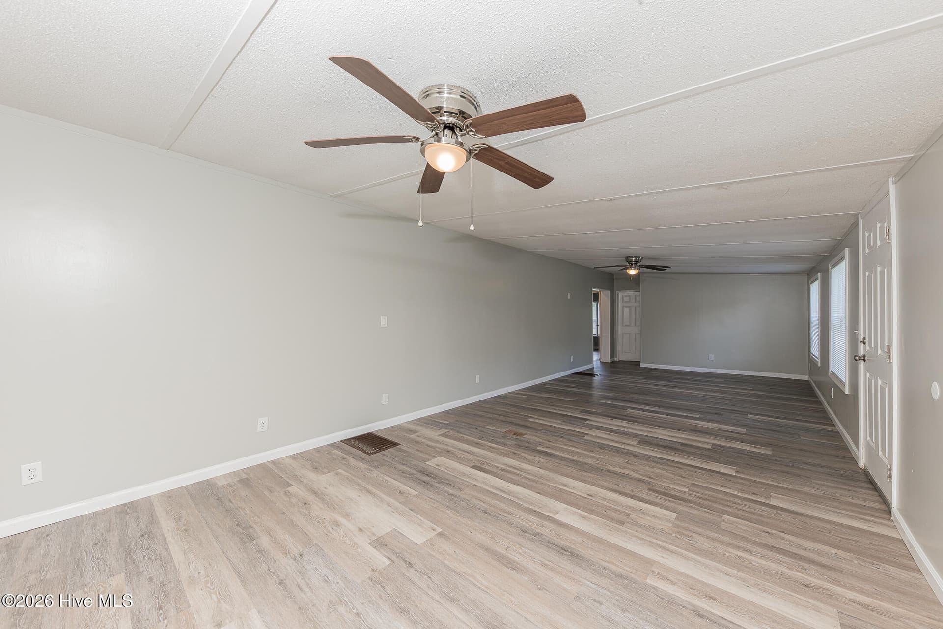 Manufactured Home at 122 Woodbrook Drive, Midway Park, NC 28544, photo 13 of 47