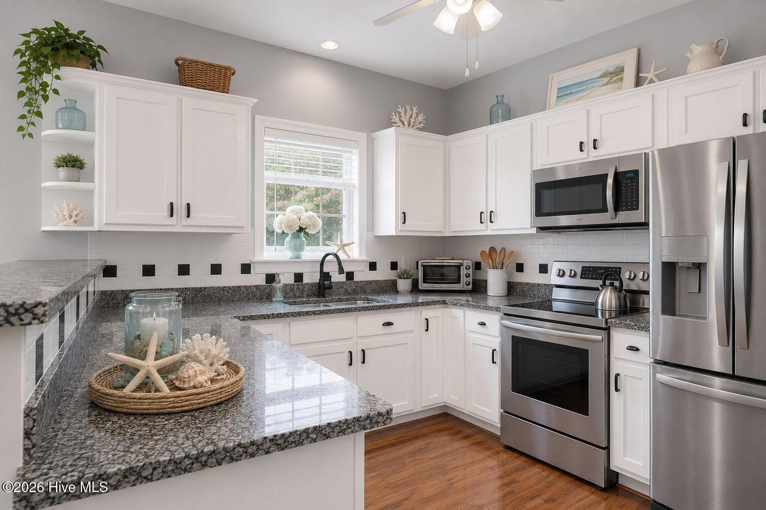 Single Family Residence at 39 Shandy Way, Hampstead, NC 28443, photo 9 of 66