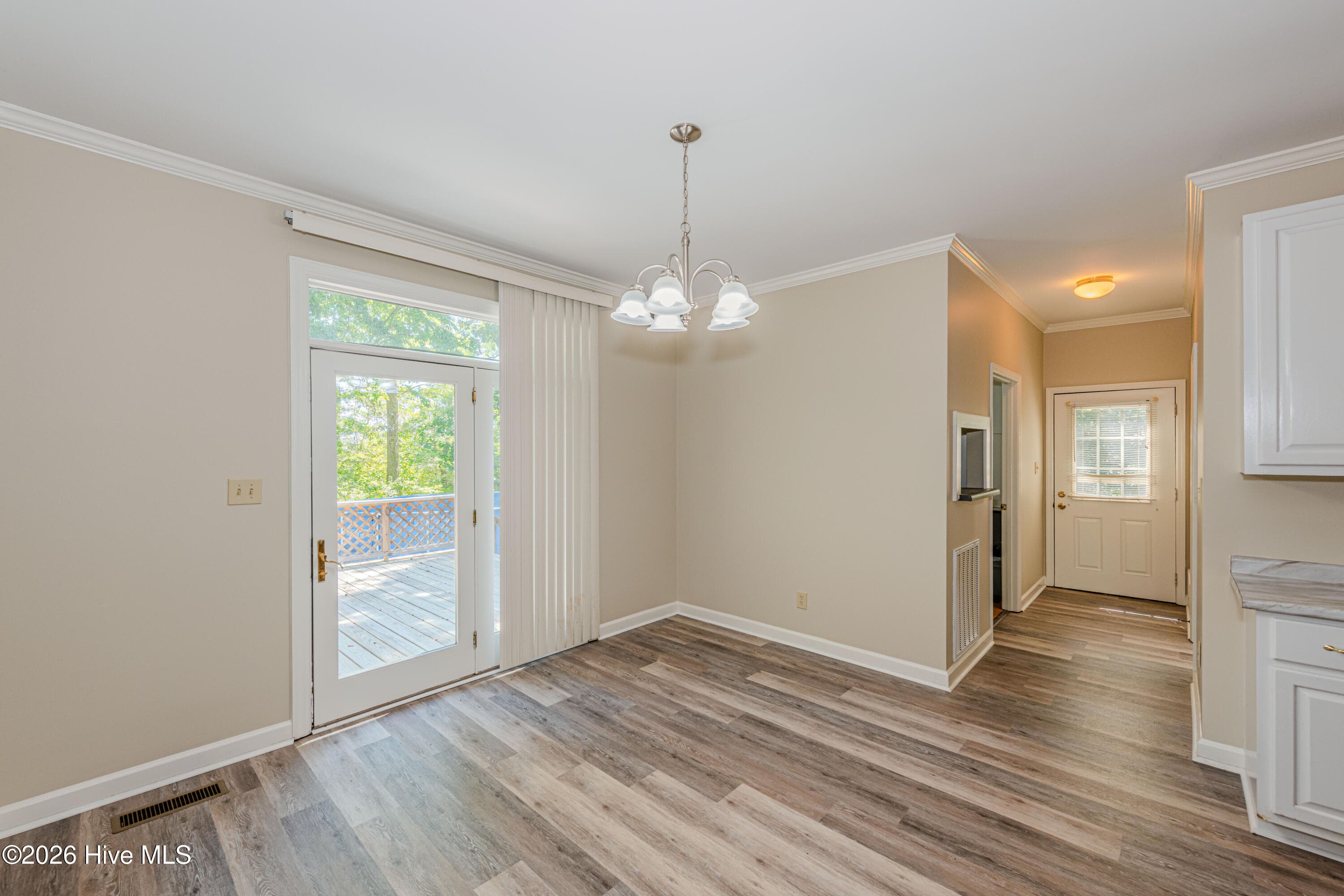 Single Family Residence at 289 Blue Top Road, Jacksonville, NC 28540, photo 13 of 70