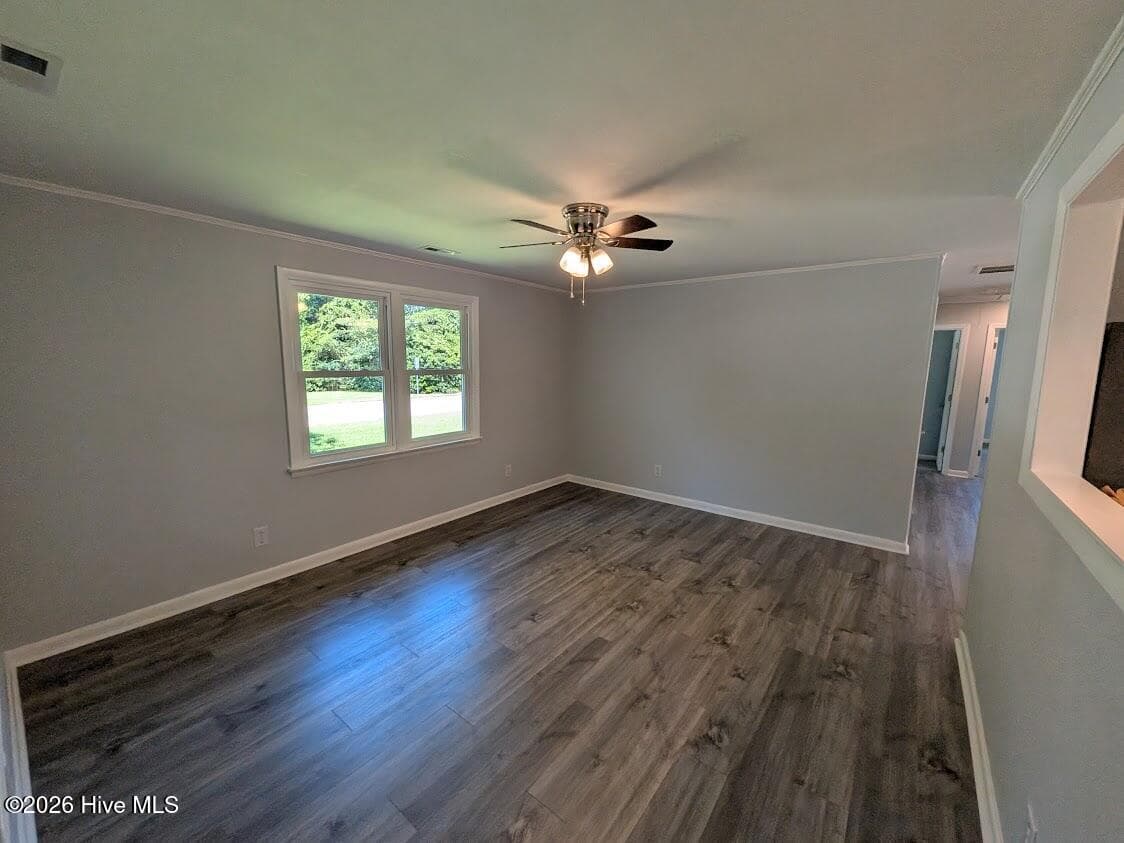 Single Family Residence at 18 Bosco Drive, Jacksonville, NC 28540, photo 5 of 27