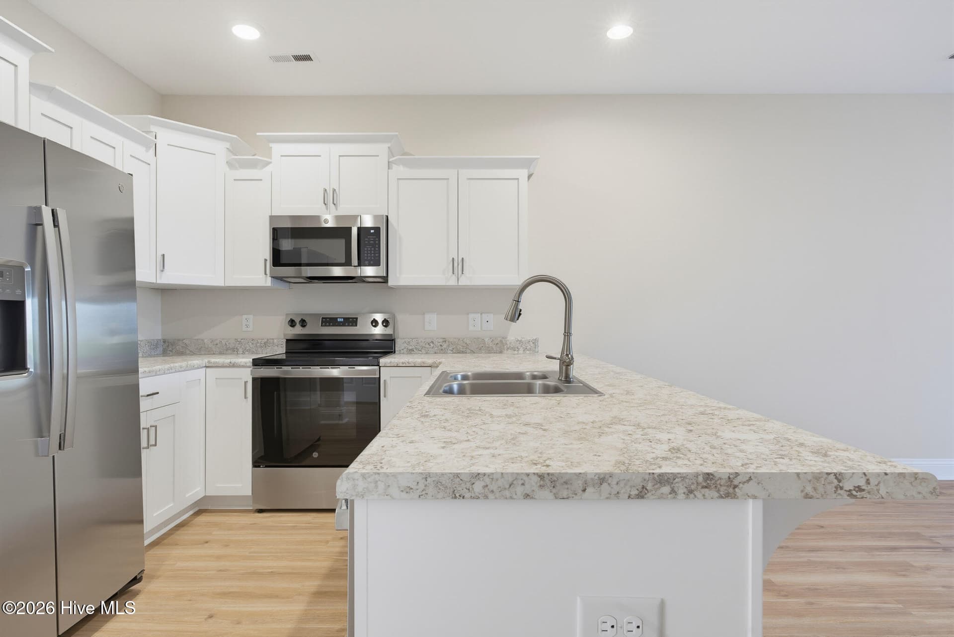 Townhouse at 226 Sandpiper Place, Holly Ridge, NC 28445, photo 6 of 26