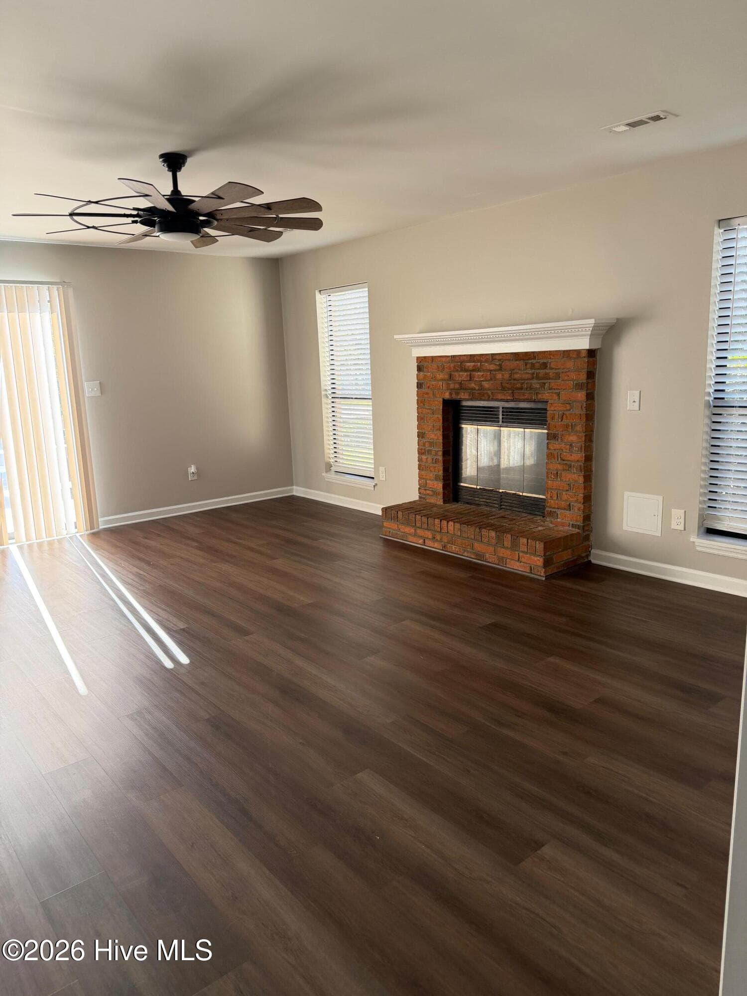 Family Room - 7012 N Northbend Road, Wilmington, NC 28411