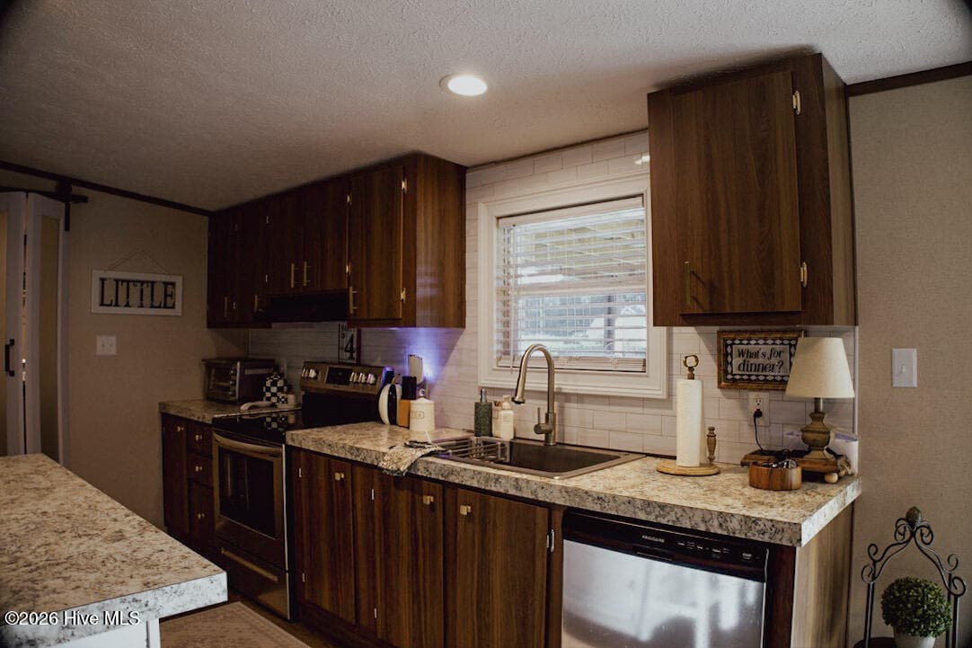 Manufactured Home at 1227 Mclean Road, Lumberton, NC 28358, Lumberton, photo 12 of 32