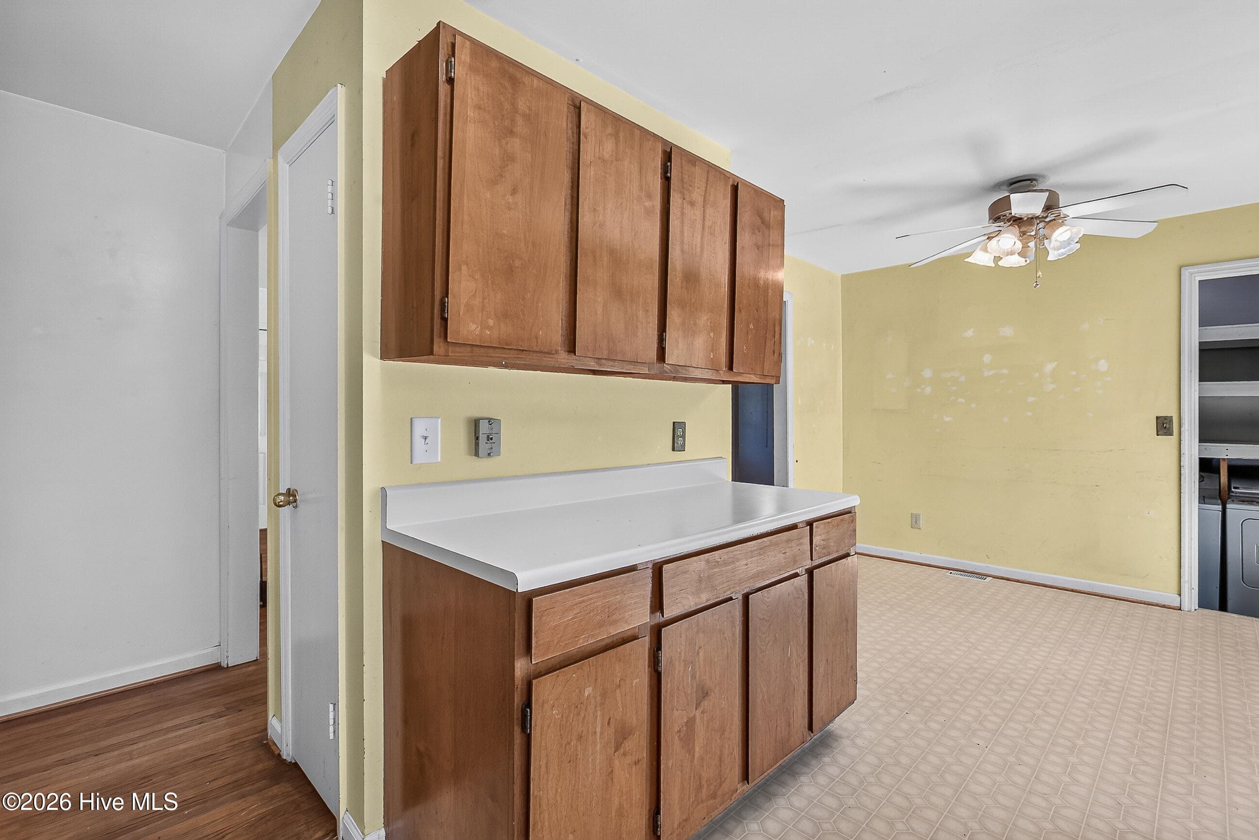 Single Family Residence at 115 Shamrock Drive, Jacksonville, NC 28540, photo 15 of 38