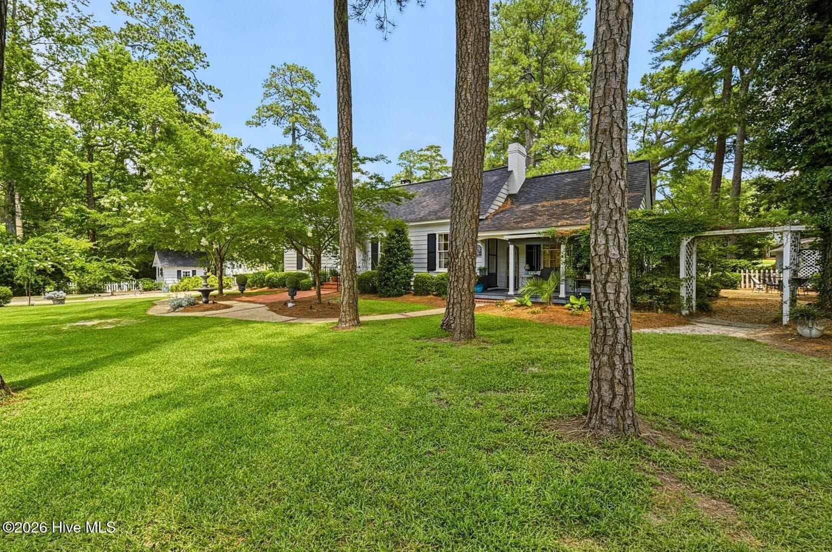 Single Family Residence at 601 Sterlingworth Street, Windsor, NC 27983, photo 7 of 67