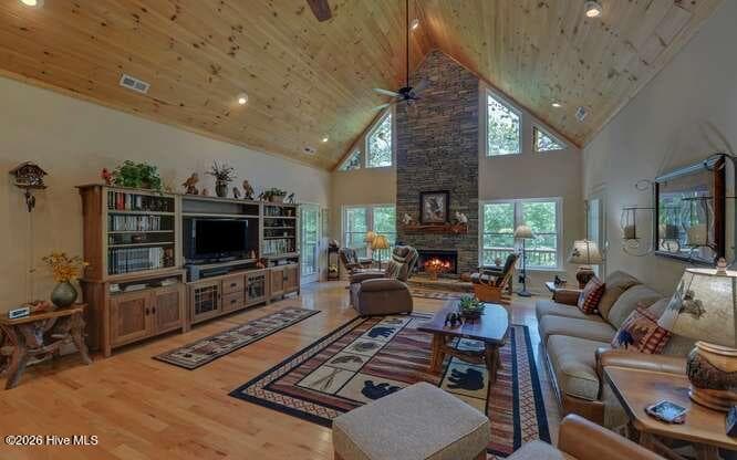Single Family Residence at 10 Piper Lane, Murphy, NC 28906, photo 8 of 45