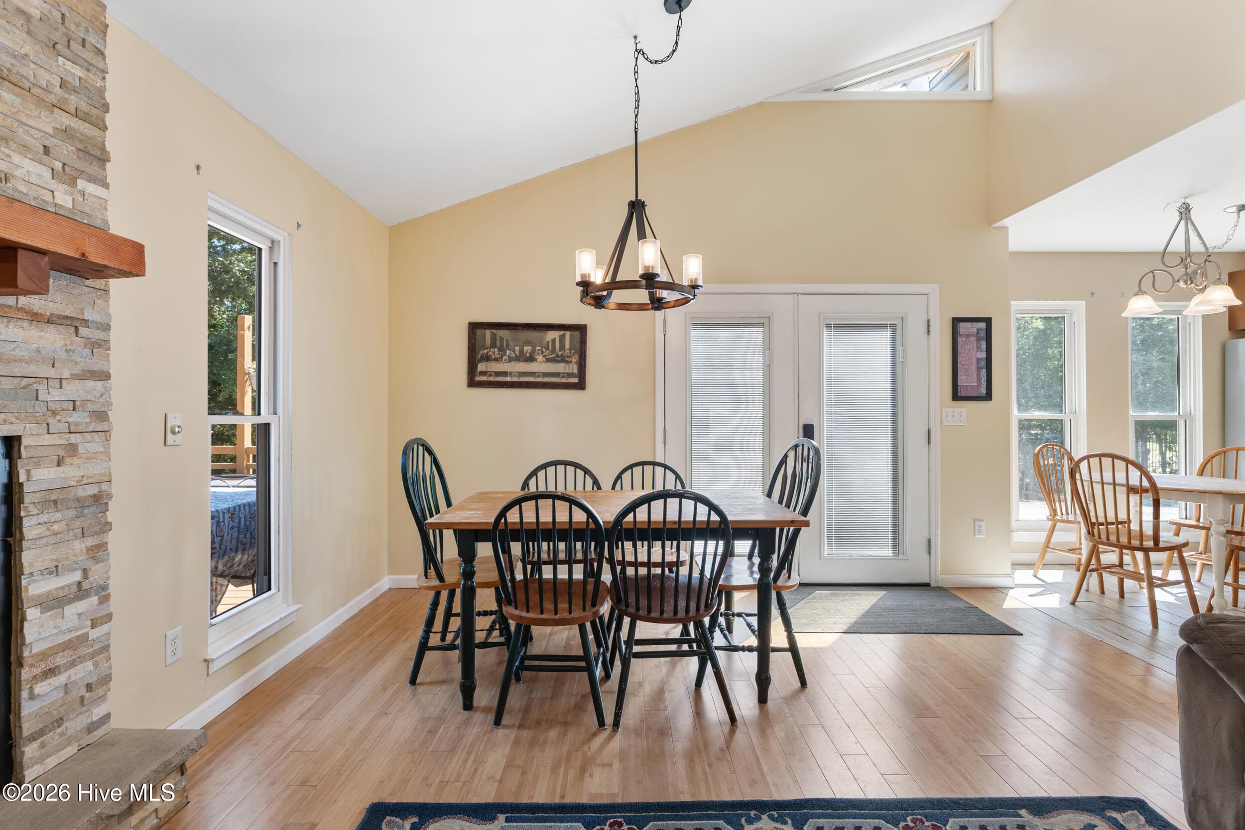 Single Family Residence at 327 Green Meadows Drive, Wilmington, NC 28405, photo 13 of 33
