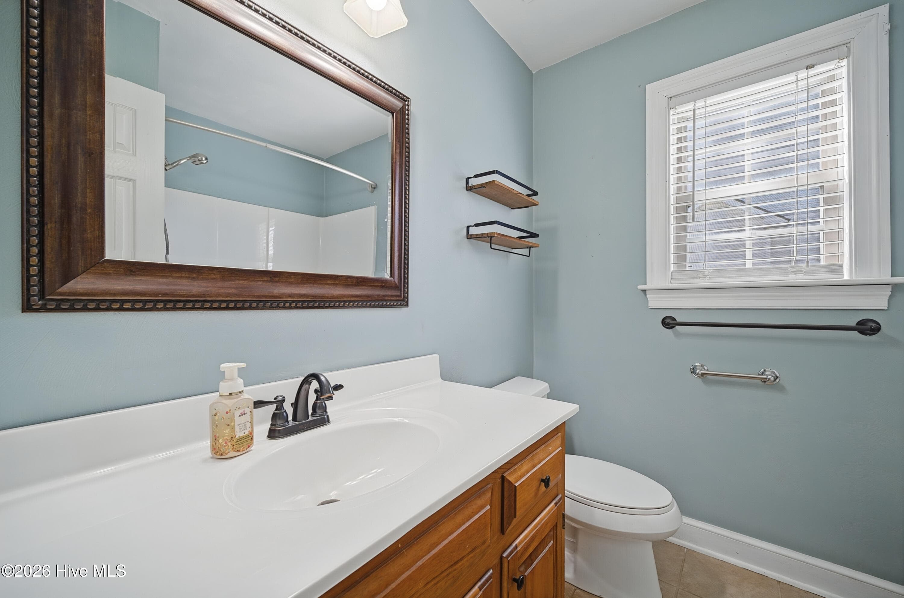 Single Family Residence at 106 Elizabeth Circle, Moyock, NC 27958, Moyock, photo 13 of 50