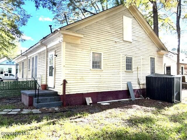 Single Family Residence at 411 Raleigh Road Parkway N, Wilson, NC 27893, photo 3 of 17
