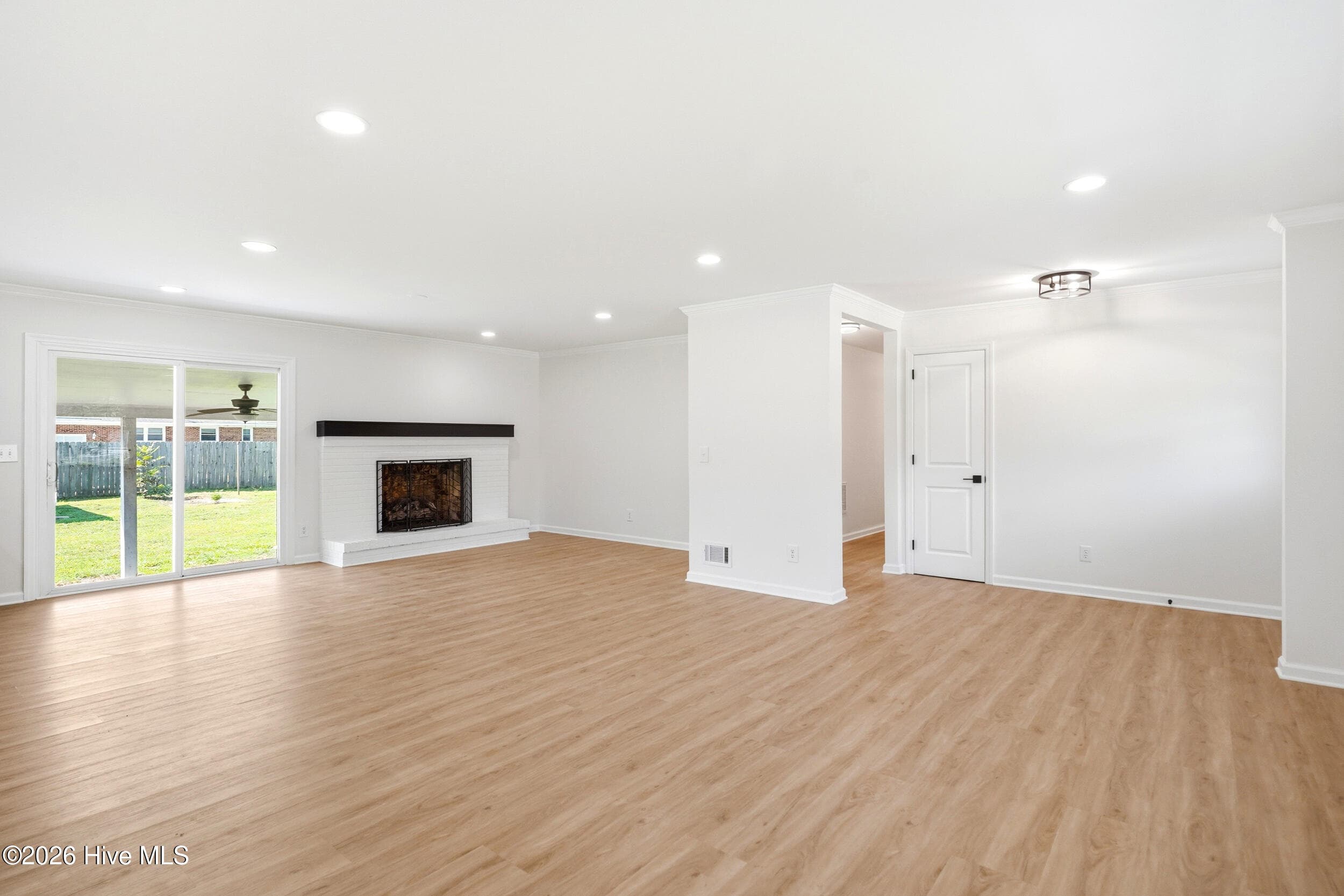 Single Family Residence at 4622 Dean Drive, Wilmington, NC 28405, photo 16 of 67