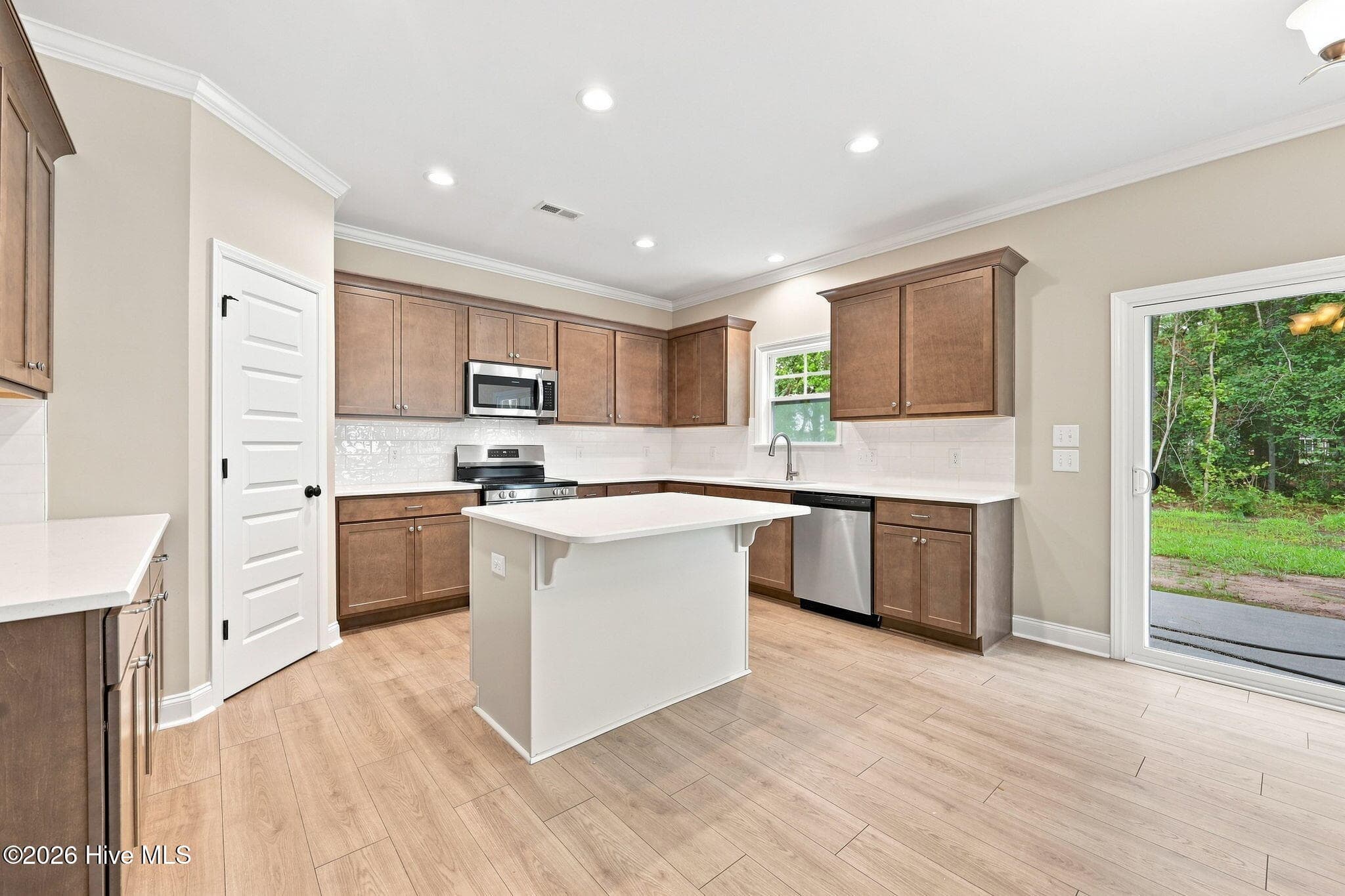 Single Family Residence at 2329 Rhinestone Drive, Winterville, NC 28590, photo 28 of 81