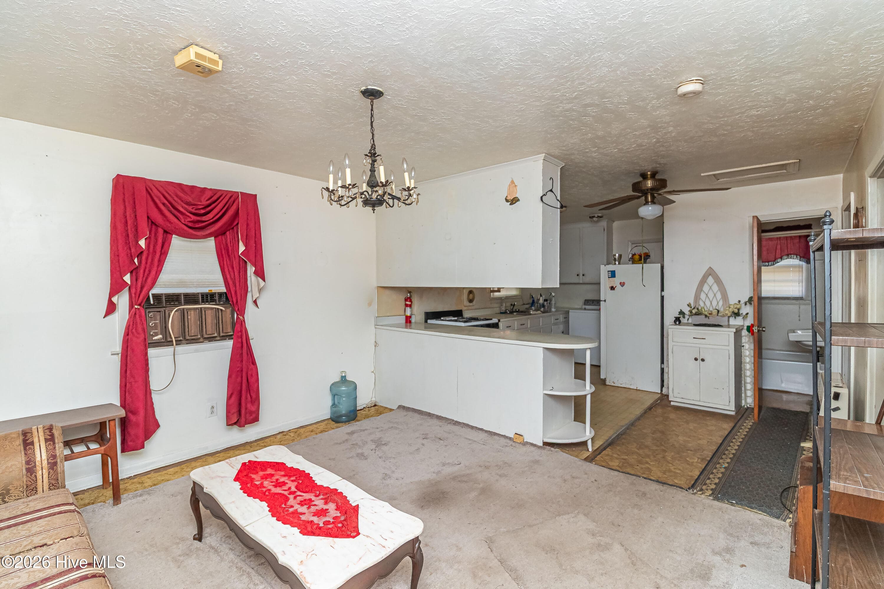 Single Family Residence at 103 Springhill Street, La Grange, NC 28551, photo 4 of 11