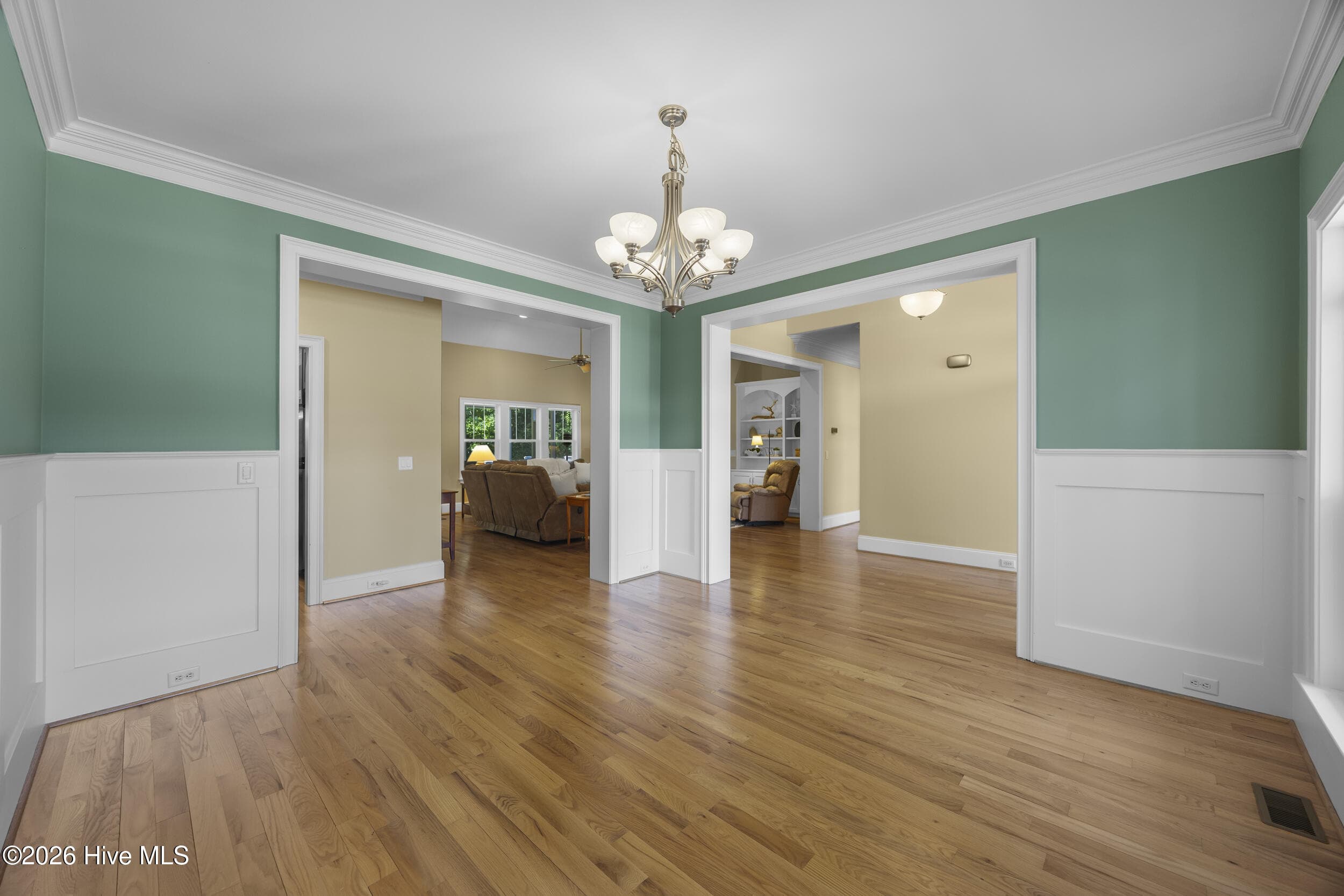 Single Family Residence at 8762 Ramsbury Way, Wilmington, NC 28411, photo 4 of 40