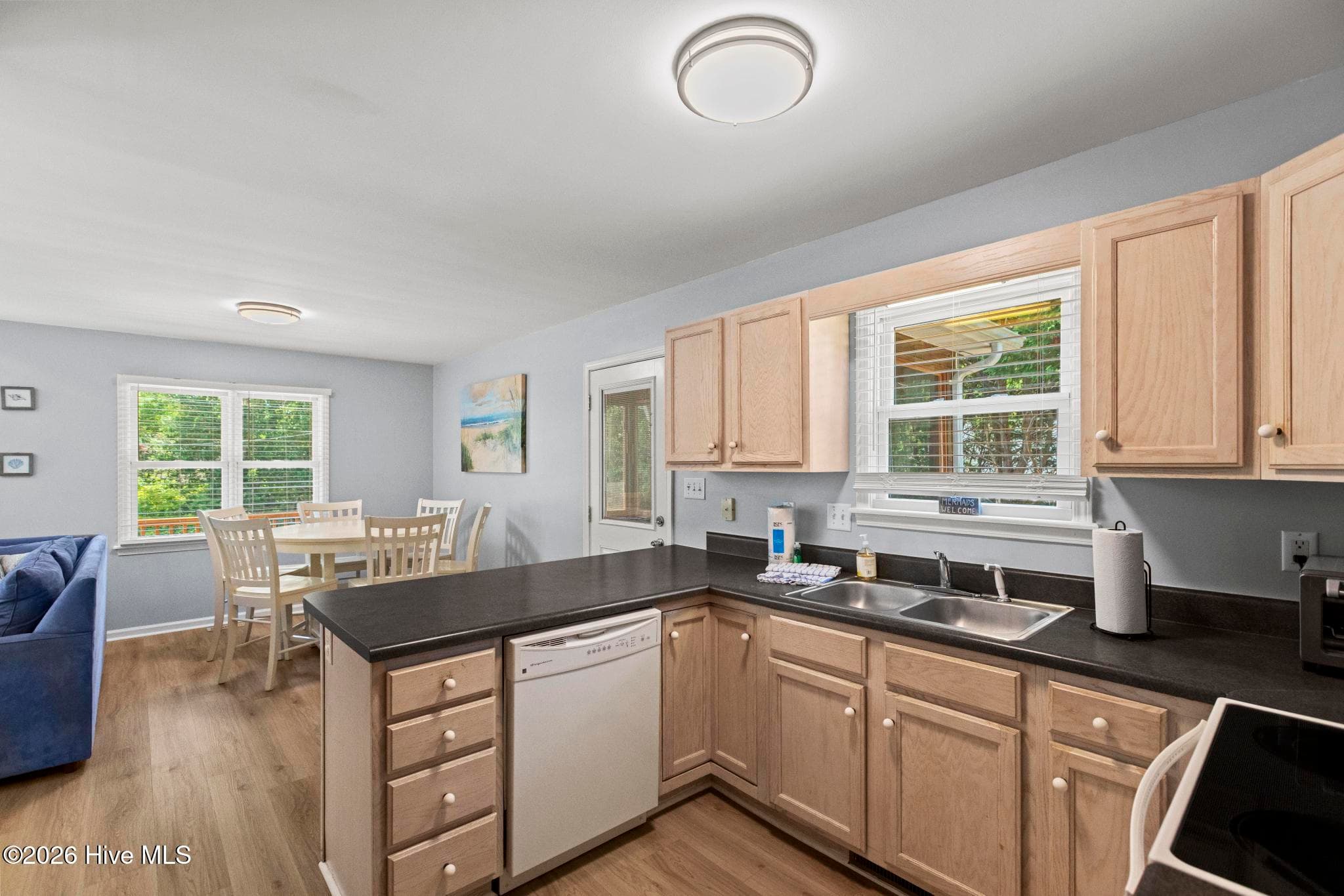 Single Family Residence at 9258 Osprey Ridge Drive, Emerald Isle, NC 28594, photo 6 of 49