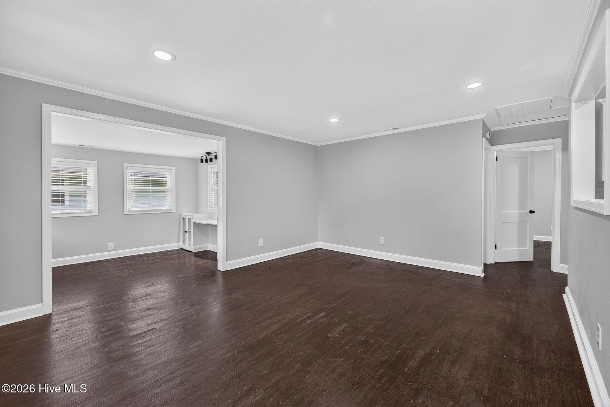 Single Family Residence at 712 Rosemont Avenue, Wilmington, NC 28403, photo 9 of 36
