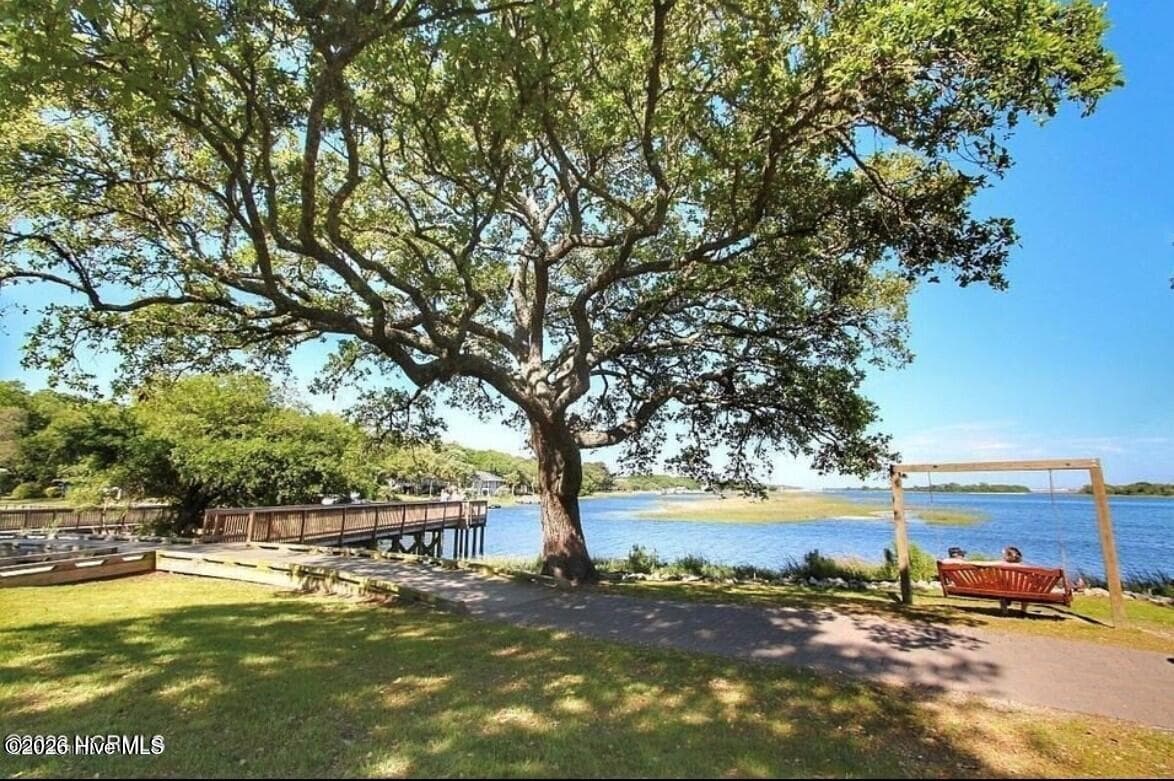 Sunset Beach, waterfront park, boat launch, shopping, dining, markets - 10+/- minutes - 1324 Harbour Watch SW, Calabash, NC 28467