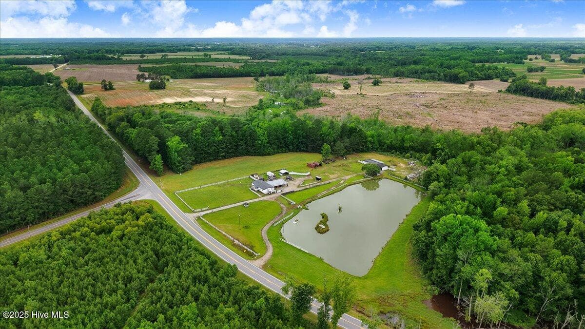 Manufactured Home at 6280 Nc Highway 481, Halifax, NC 27839, photo 4 of 12